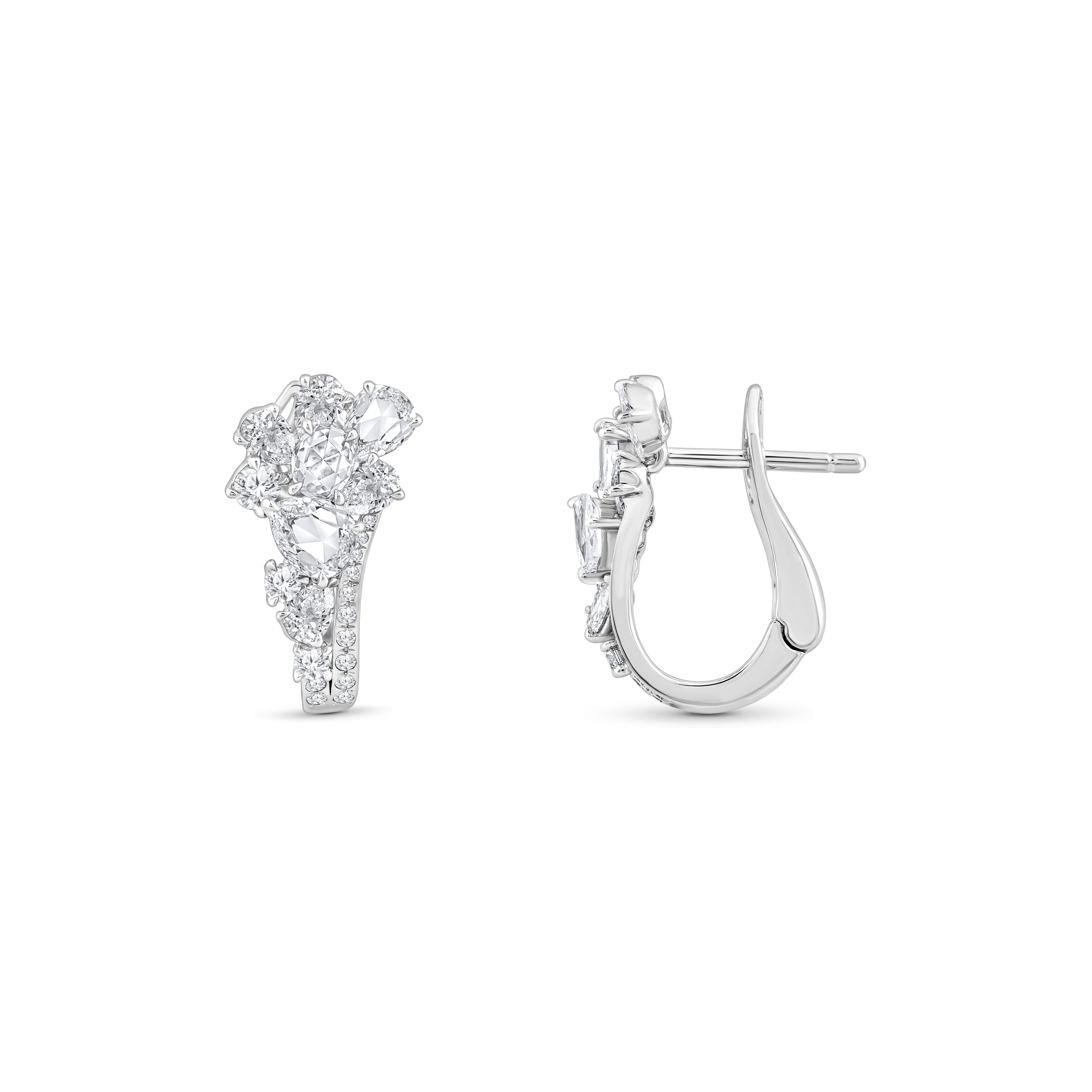 HARAKH Pendientes de aro de oro blanco de 18 KT con diamante incoloro natural en cascada de 1 5/8 CT Contemporáneo en venta