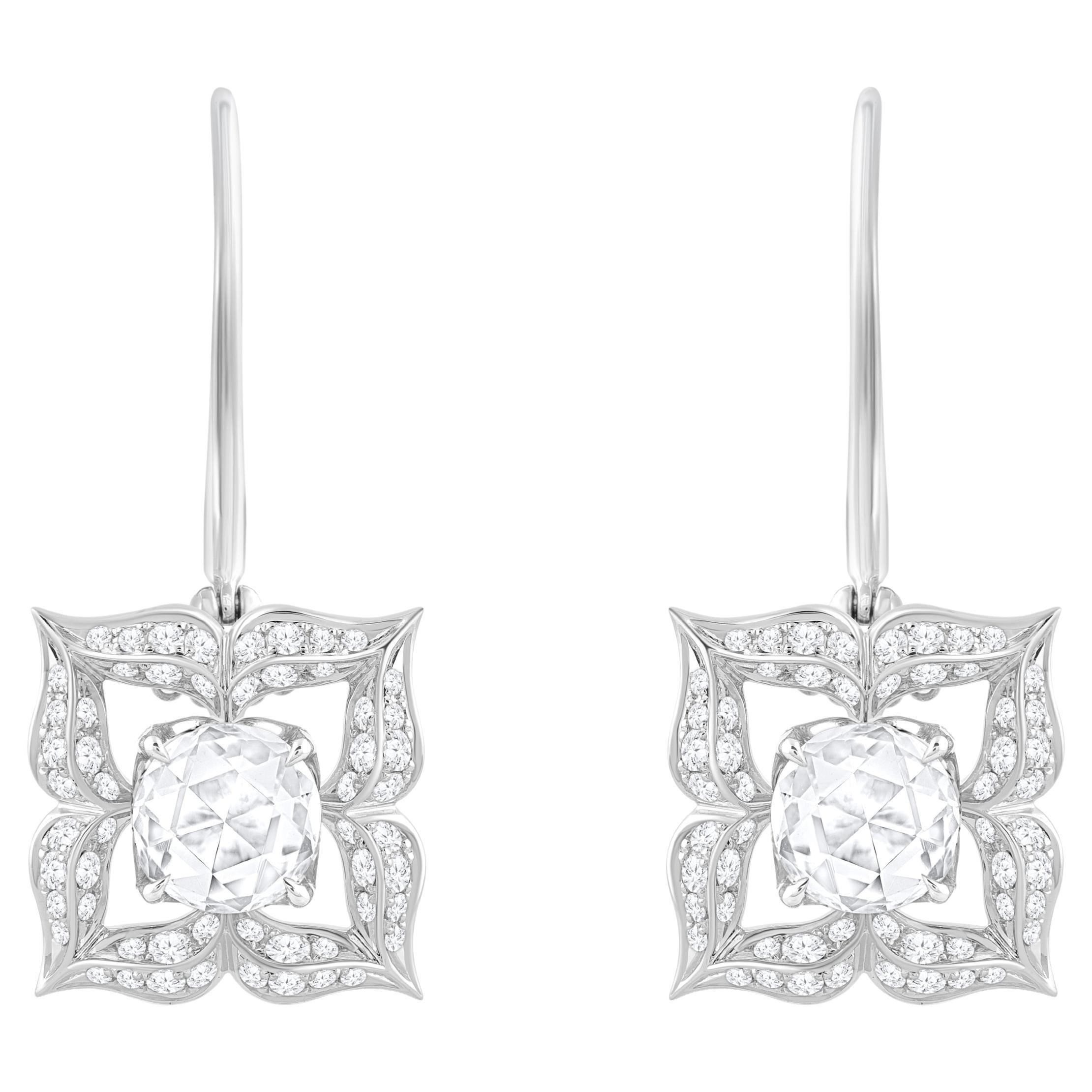 HARAKH Pendientes de aro mandala de oro de 18 quilates con un diamante incoloro de 1 quilate