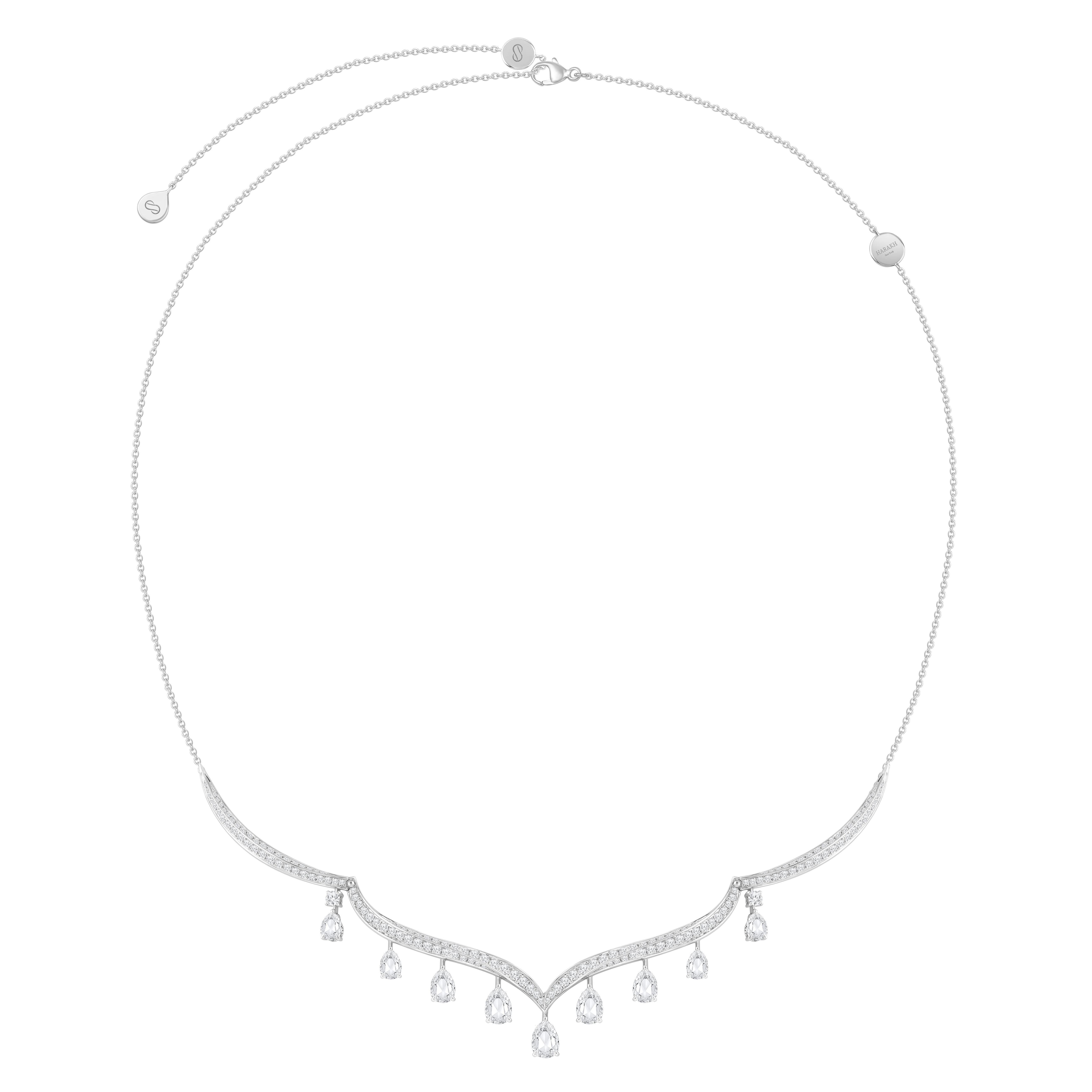 Inspiré par des symboles sacrés qui invoquent un sens de la divinité et de l'équilibre, ce collier Mandala est une expression étonnante d'élégance spirituelle. Réalisé en or blanc 18KT, le Design/One réunit un mélange harmonieux de diamants