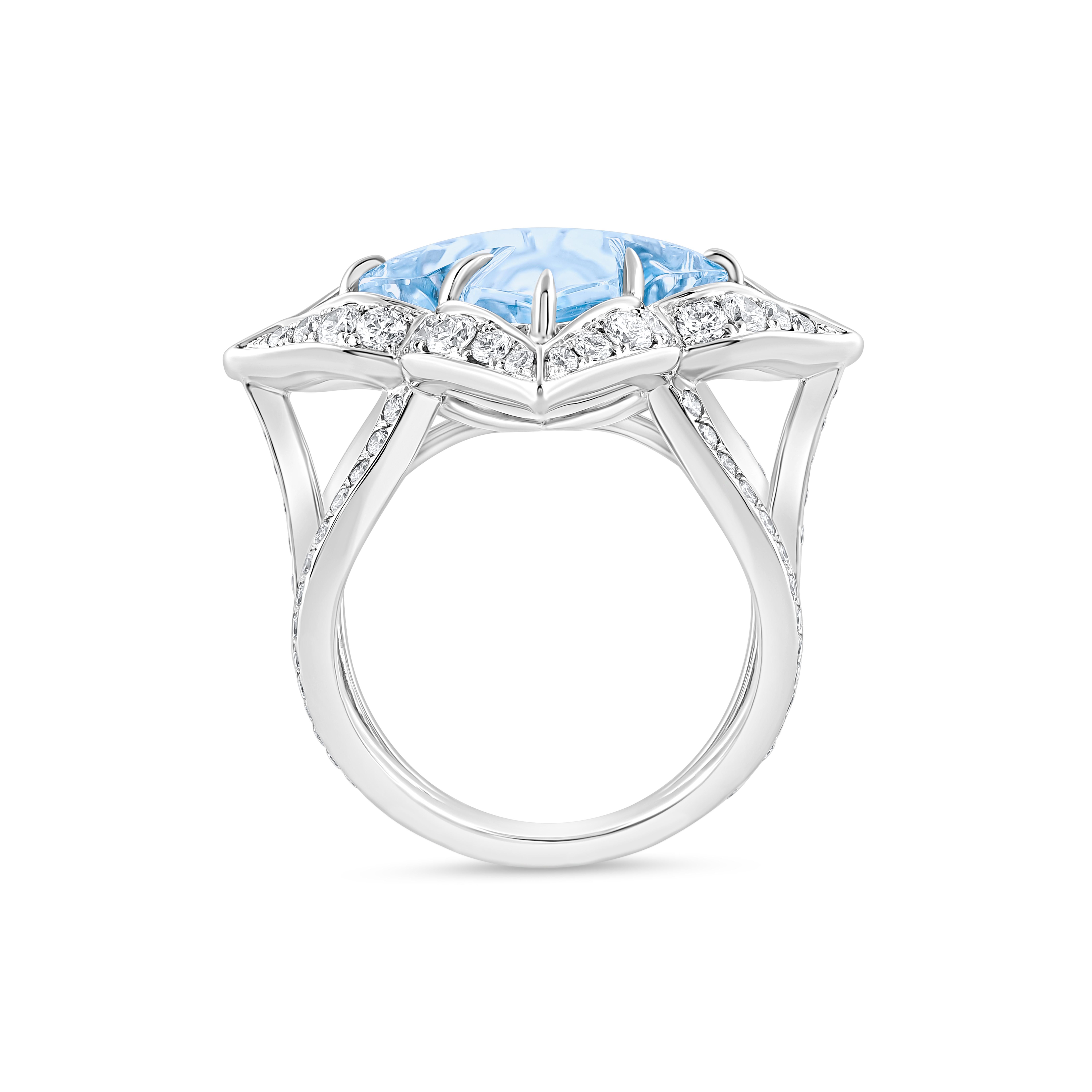 Moderne Harakh Bague Mandala 2 CT Diamant incolore et Topaze bleue Majesté en vente
