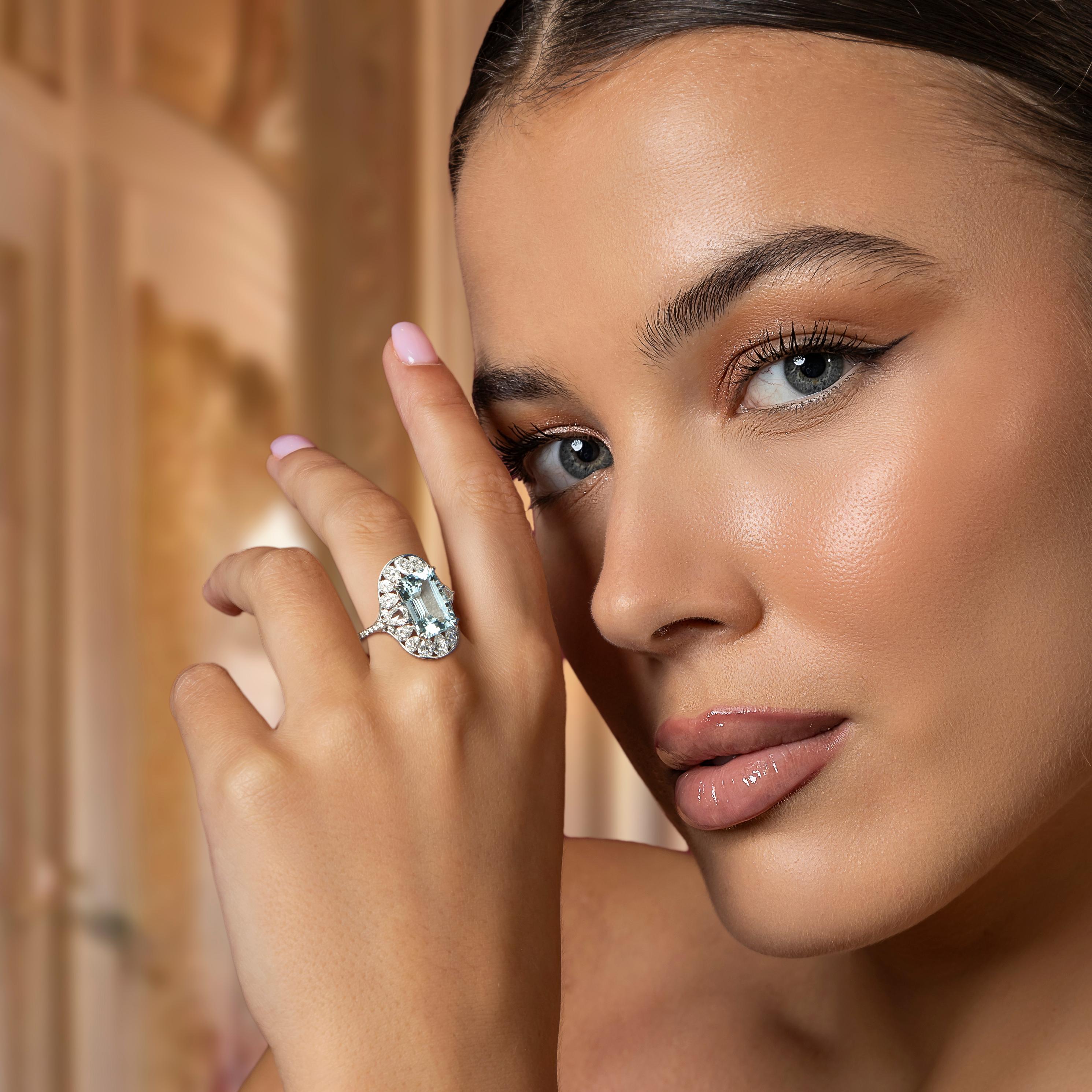 HARAKH 3 1/3 CT Colorless Diamond and Pink Tourmaline Raindrop 18KT Gold Ring im Zustand „Neu“ im Angebot in New York, NY