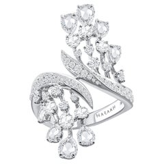 Harakh Bague cocktail en or blanc 18 carats diamant incolore en forme de cascade