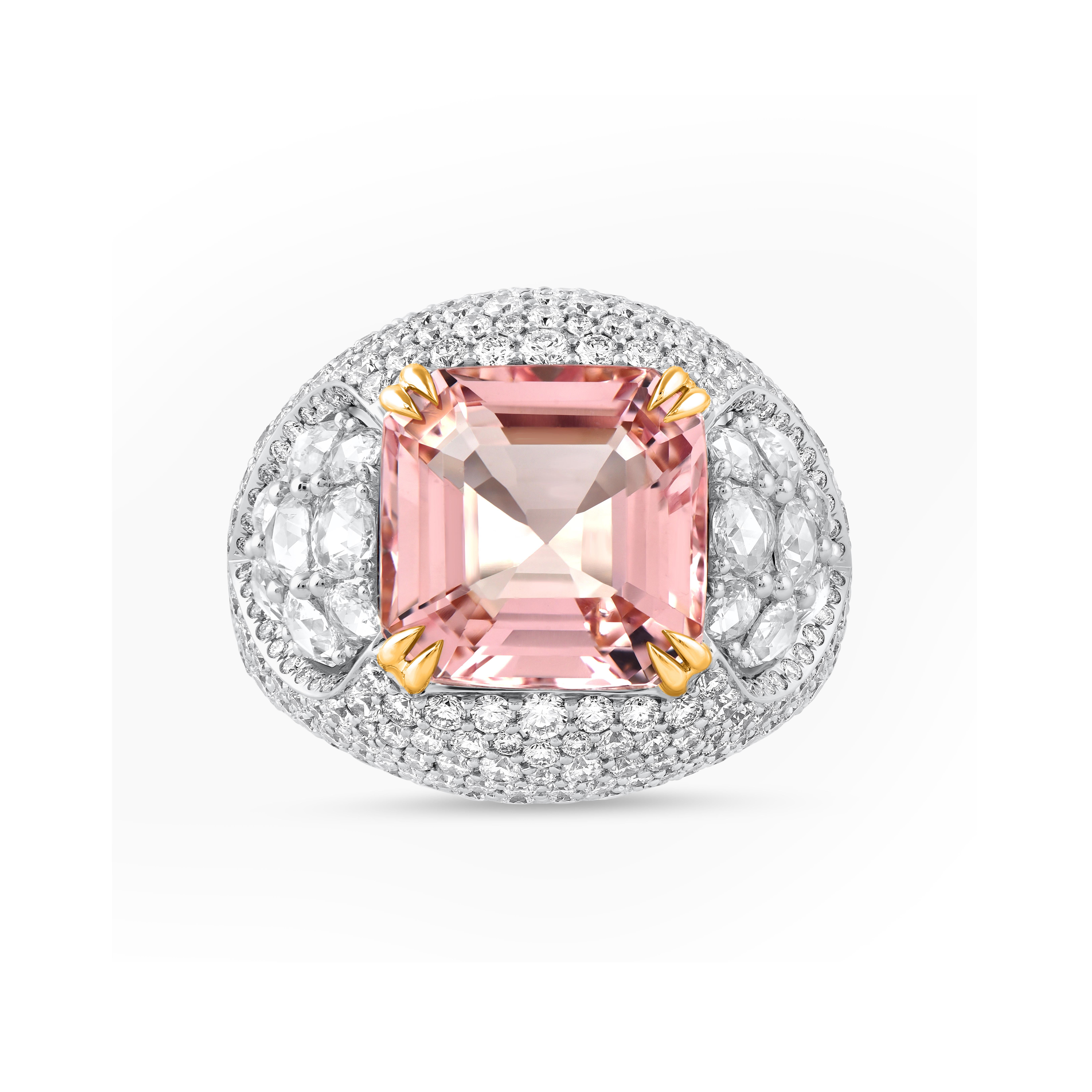 Inspiriert von heiligen Symbolen, die die göttliche Gnade anrufen, ist dieser sorgfältig gearbeitete Ring aus der Mandala Collection eine moderne Interpretation von Eleganz und Spiritualität. Mit 340 runden Diamanten im Brillantschliff und 18 runden