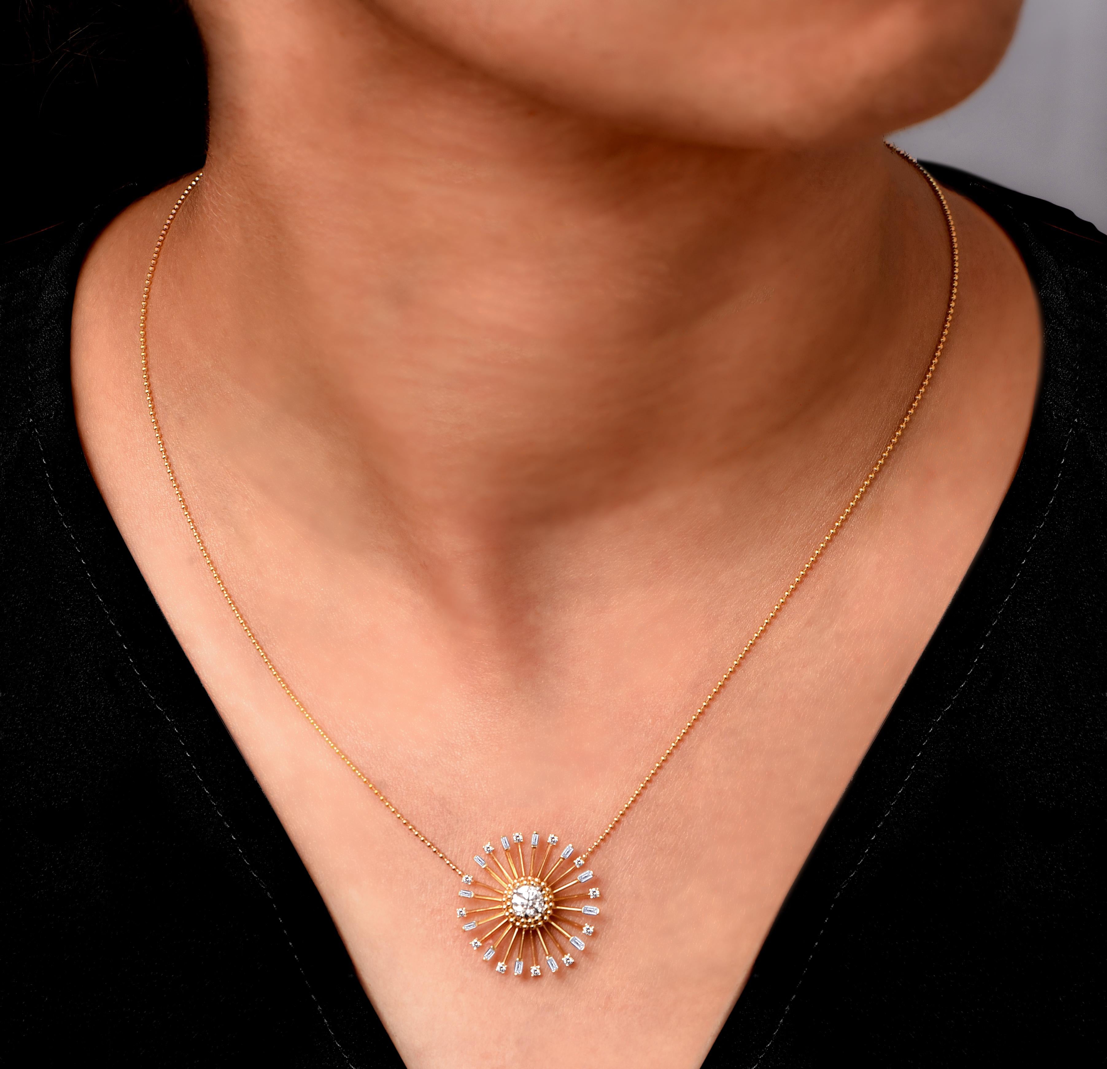 Taille baguette HARAKH Collier pendentif Sunlight en or jaune 18 carats et diamants incolores de 5/8 carats en vente