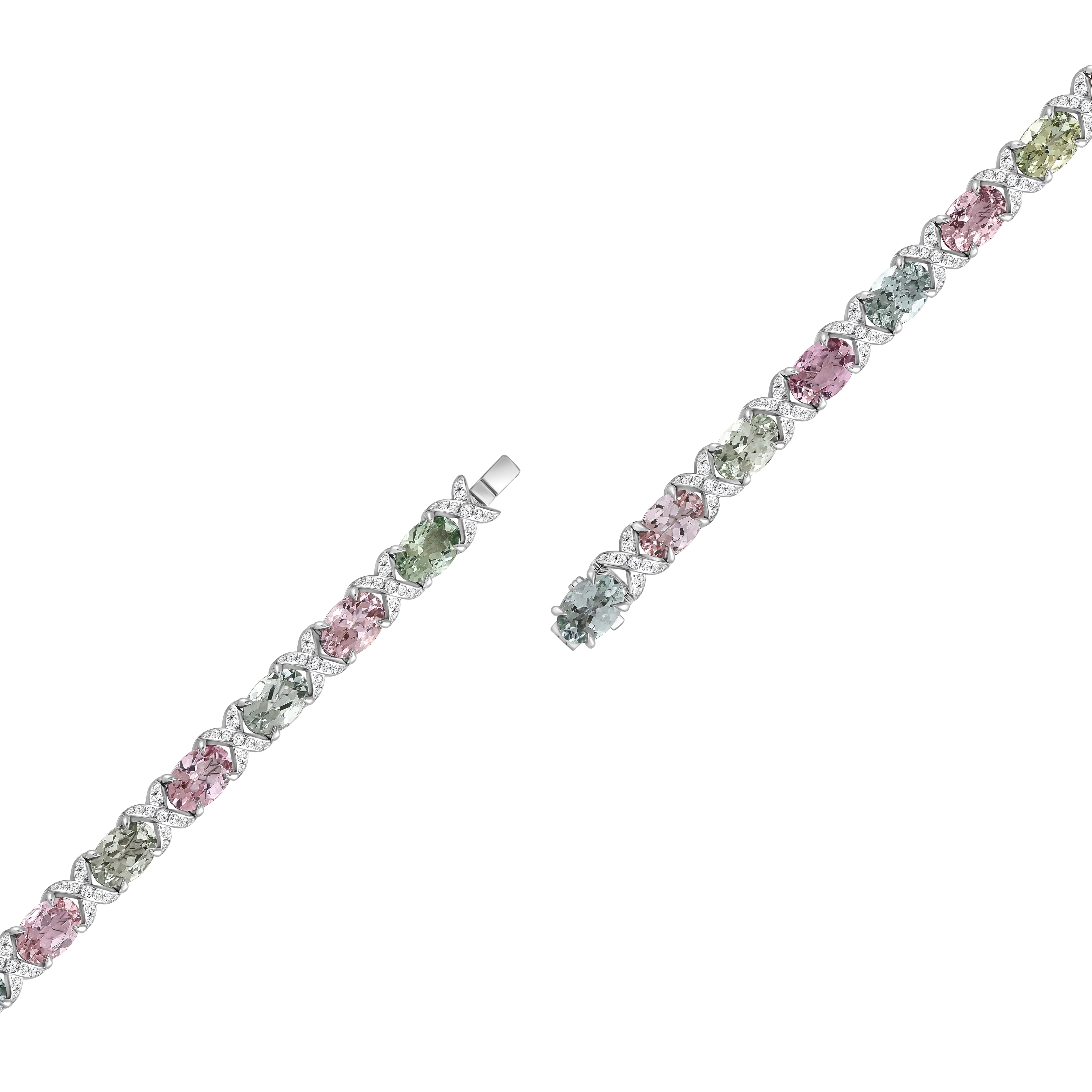 Contemporary HARAKH 7/8 Carat Colorless Diamond and Tourmaline Raindrop Bracelet in 18KT Gold For Sale
