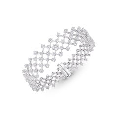 Bracciale in oro bianco 18KT con illuminazione di diamanti incolore da 8 carati di Harakh
