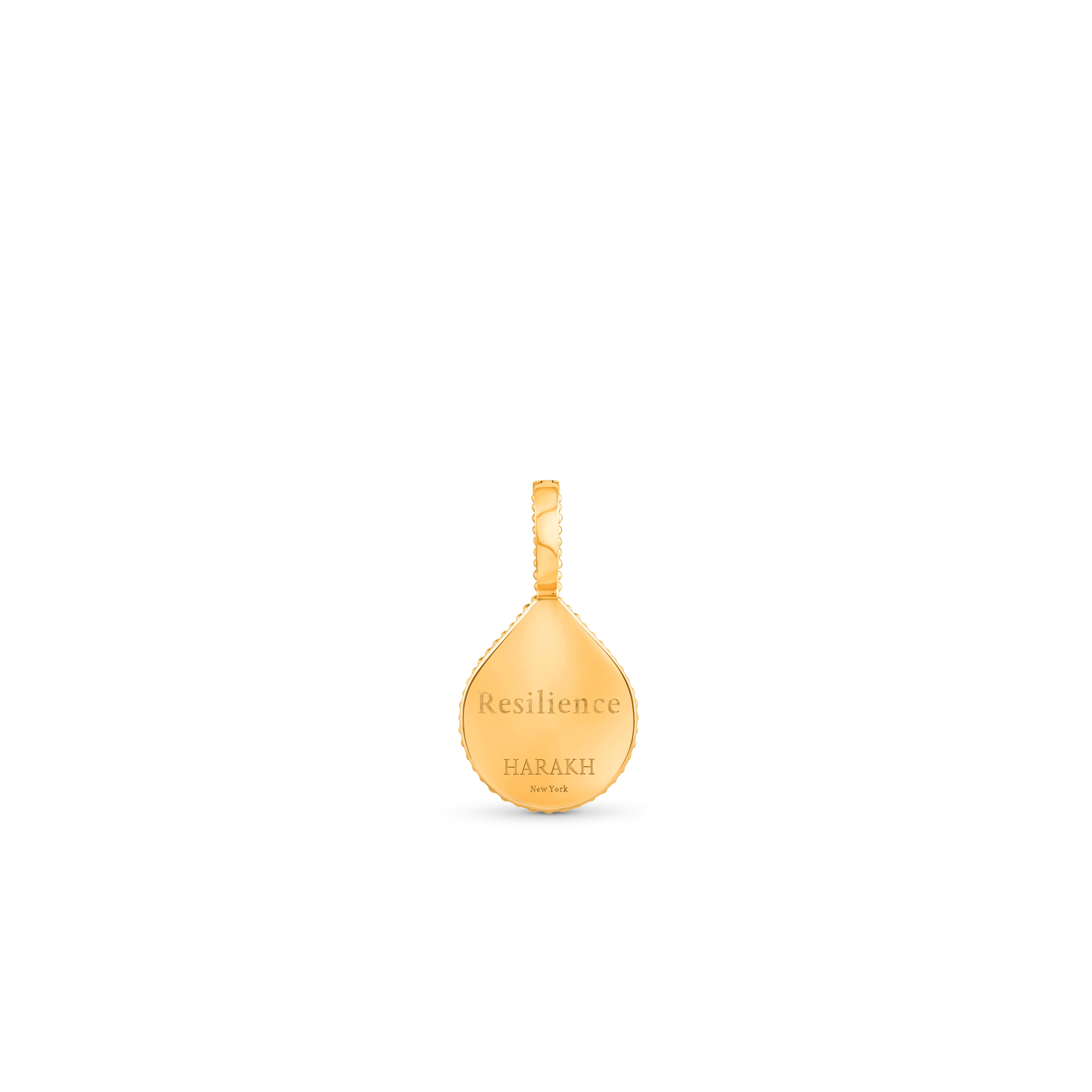Ce collier pendentif symbole Lotus de la collection Drops of JOY représente la résilience. La collection Drops of JOY s'inspire de symboles de bon augure et d'icônes spirituellement significatives qui, selon de nombreuses cultures, invitent à des