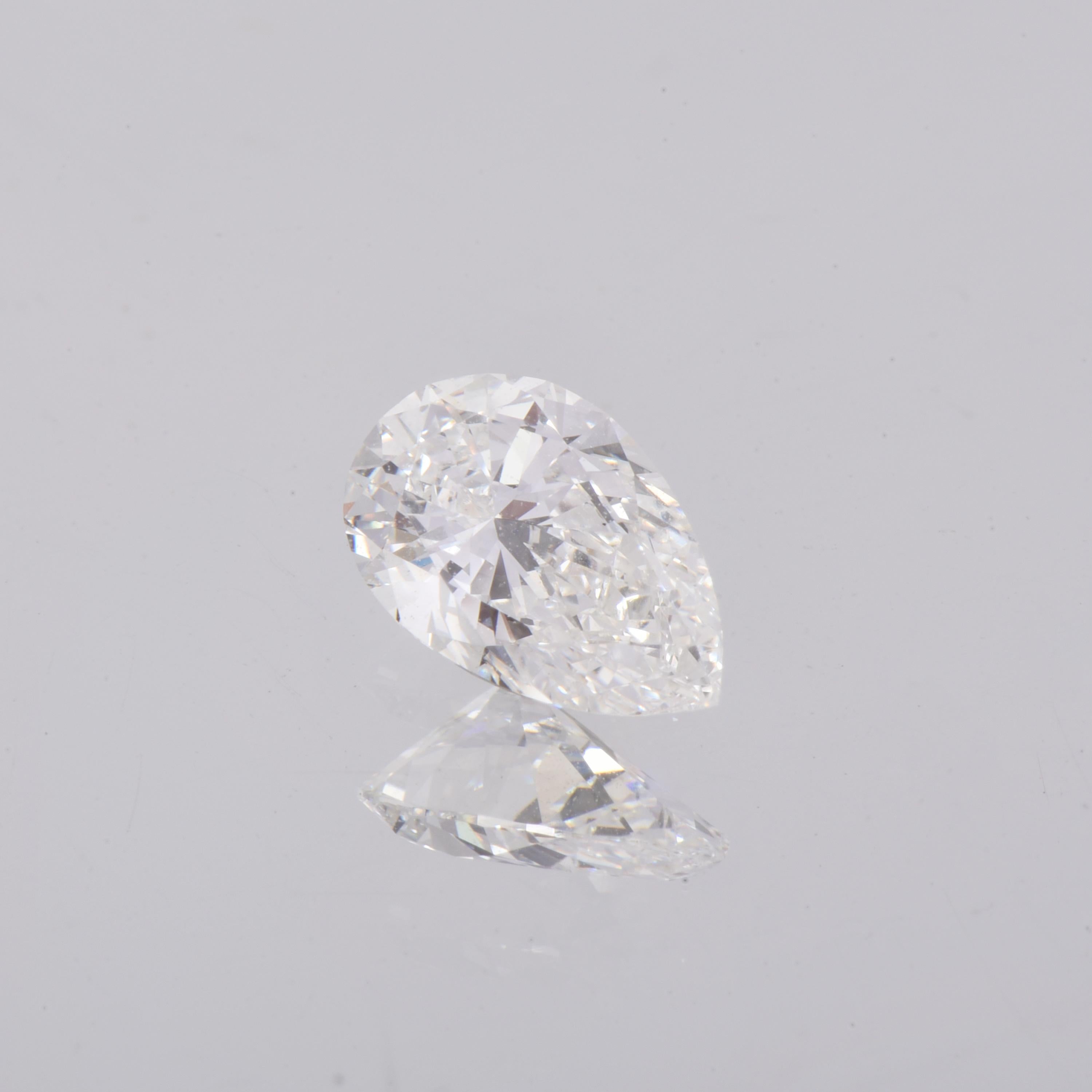 GIA certified, 0.46 carat colorless diamond – certified as F color, VVS1 clarity by GIA, this diamond exhibits ideal brilliance, excellent polish and very good symmetry. Measuring 6.90-4.36 x 2.66 mm, this diamond can be set into an engagement ring