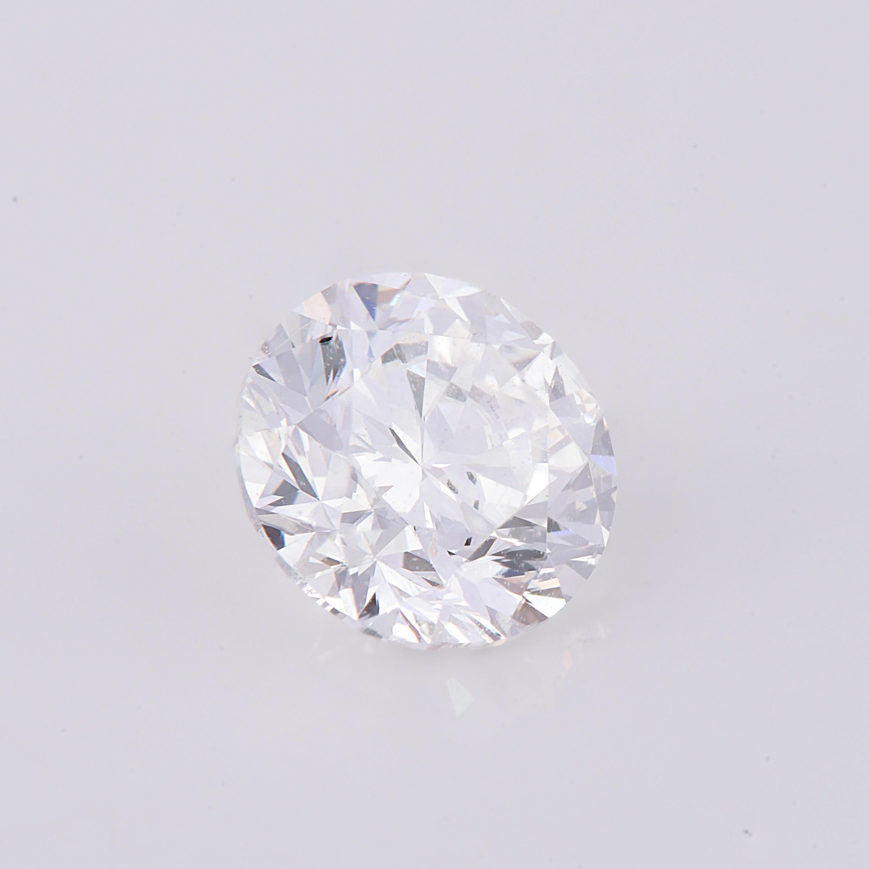 1.00 carat diamant incolore - certifié de couleur F et de pureté VS1 par le GIA, ce diamant présente une brillance idéale, un excellent polissage et une très bonne symétrie. Mesurant 6,19-6,26 x 3,98 mm, ce diamant peut être serti dans une bague de