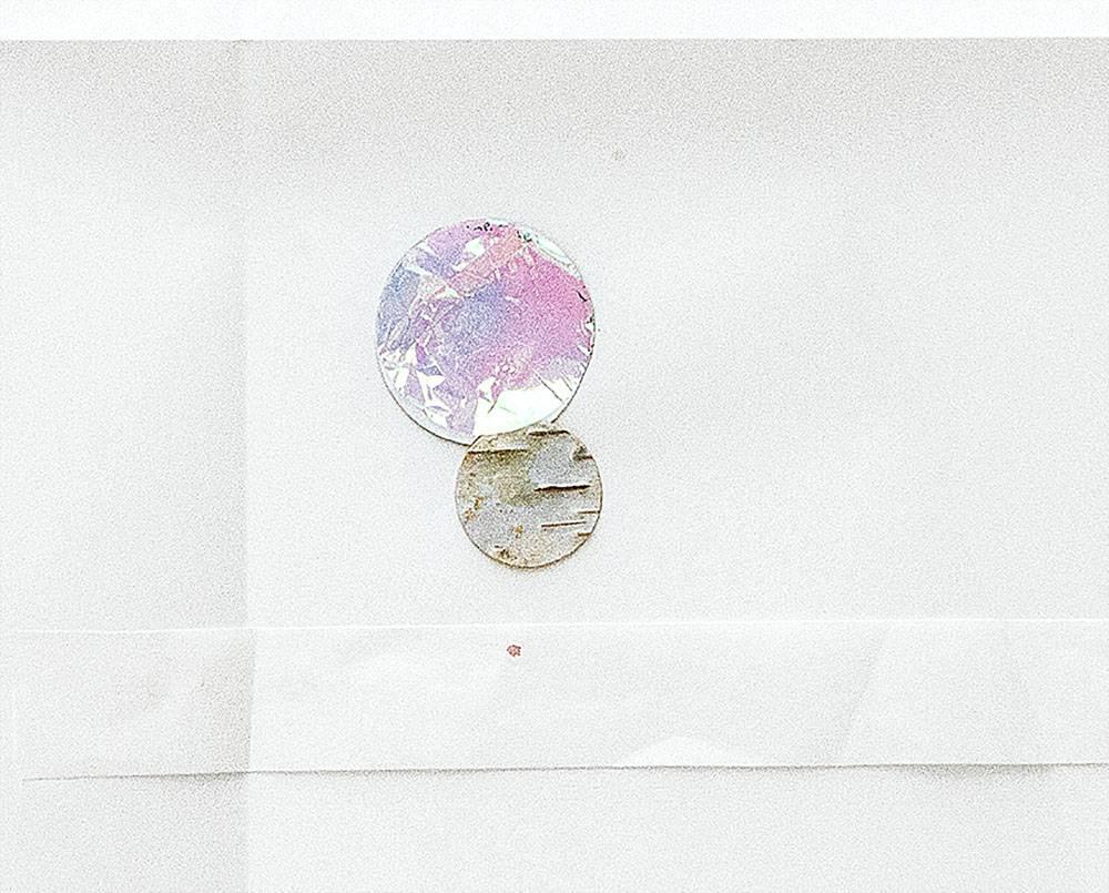 Peinture Blanche 24 (Œuvre abstraite sur papier) - Minimaliste Art par Harald Kroner 