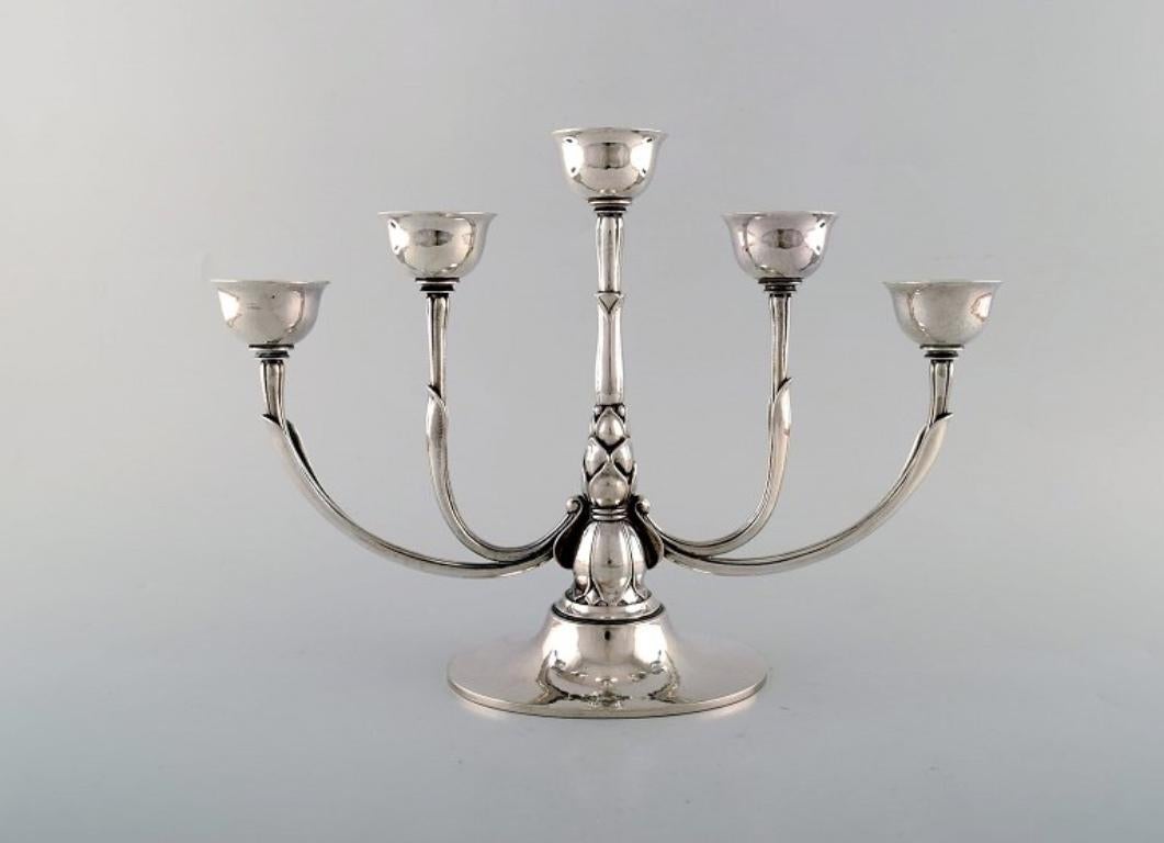 Harald Nielsen pour Georg Jensen. Candélabre Art Déco Pyramid, argent sterling en vente