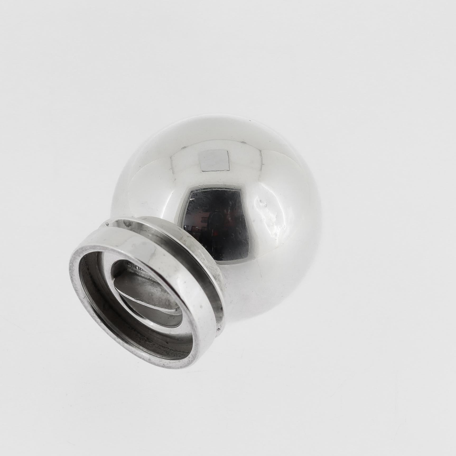 Salero y pimentero piramidales de plata de ley Harald Nielsen for Georg Jensen en venta 2