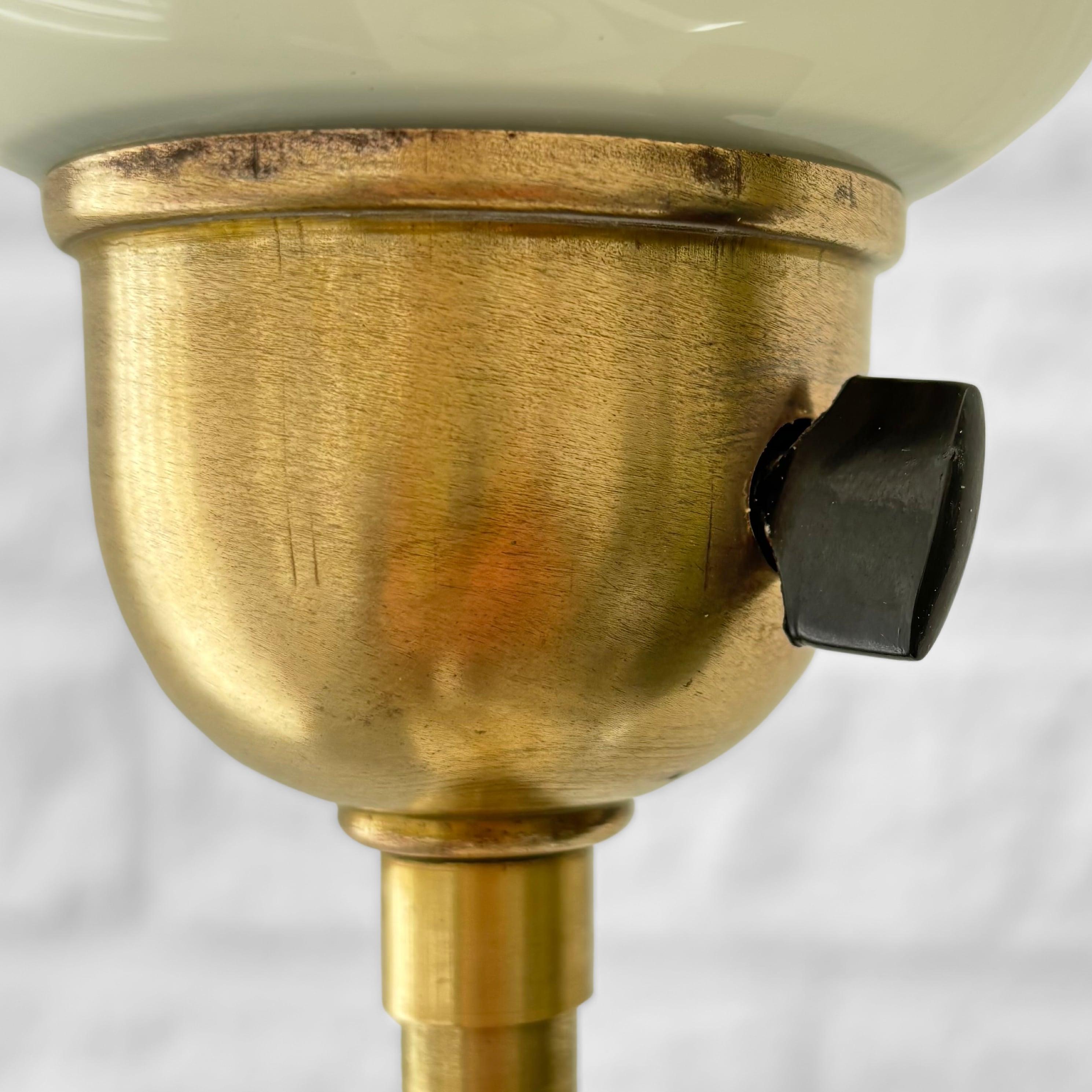 Harald Notini, Böhlmarks, table lamp 15505, brass & Steel, Sweden, 1940s For Sale 3
