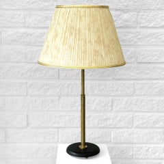 Harald Notini, Böhlmarks, table lamp 15505, brass & Veluria glass, Sweden, 1940s