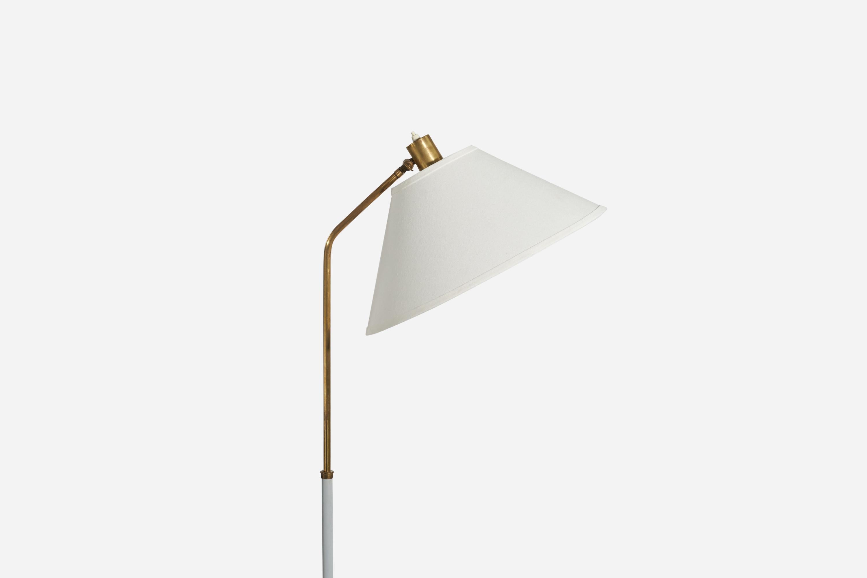 Harald Notini, Floor Lamp, Brass, Metal, Fabric, Böhlmarks, Sweden, 1940s In Good Condition For Sale In High Point, NC