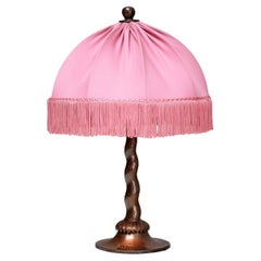Lampada da tavolo in rame martellato Harald Notini, modello 6839, Böhlmarks, Svezia, anni '20