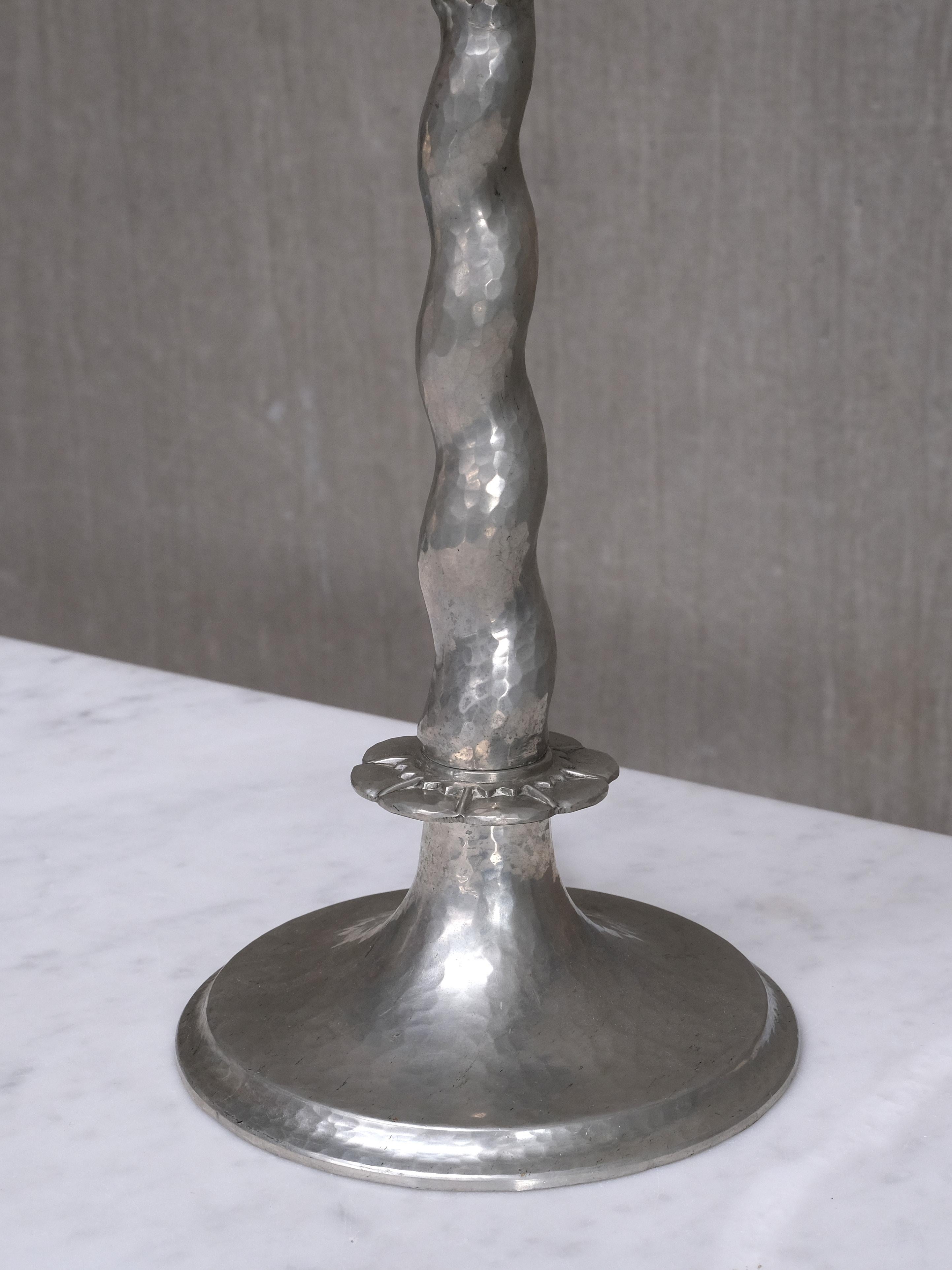 Harald Notini Hammered Tin Table Lamp, Model 6891, Böhlmarks, Sweden, 1920s For Sale 5