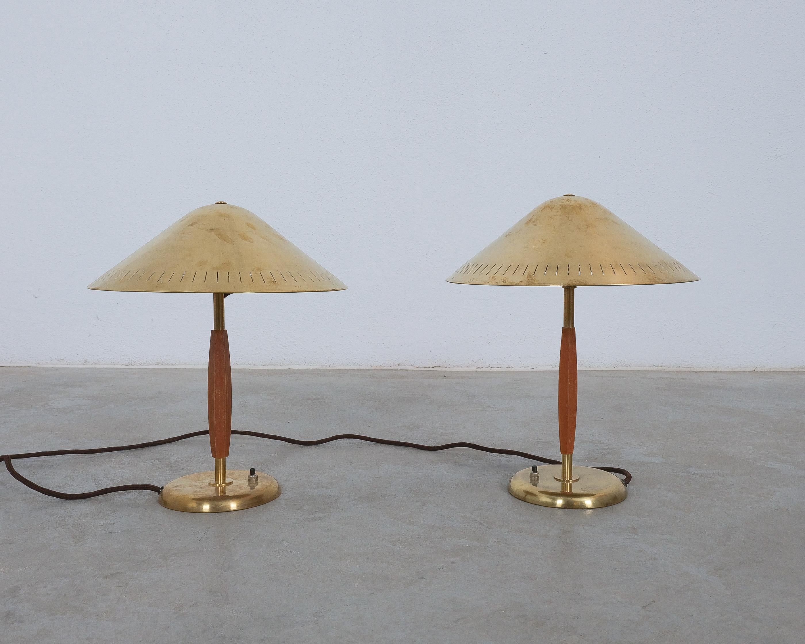 Mid-Century Modern Harald Notini Pair Table Lamps Brass Böhlmarks, Sweden, 1940s For Sale