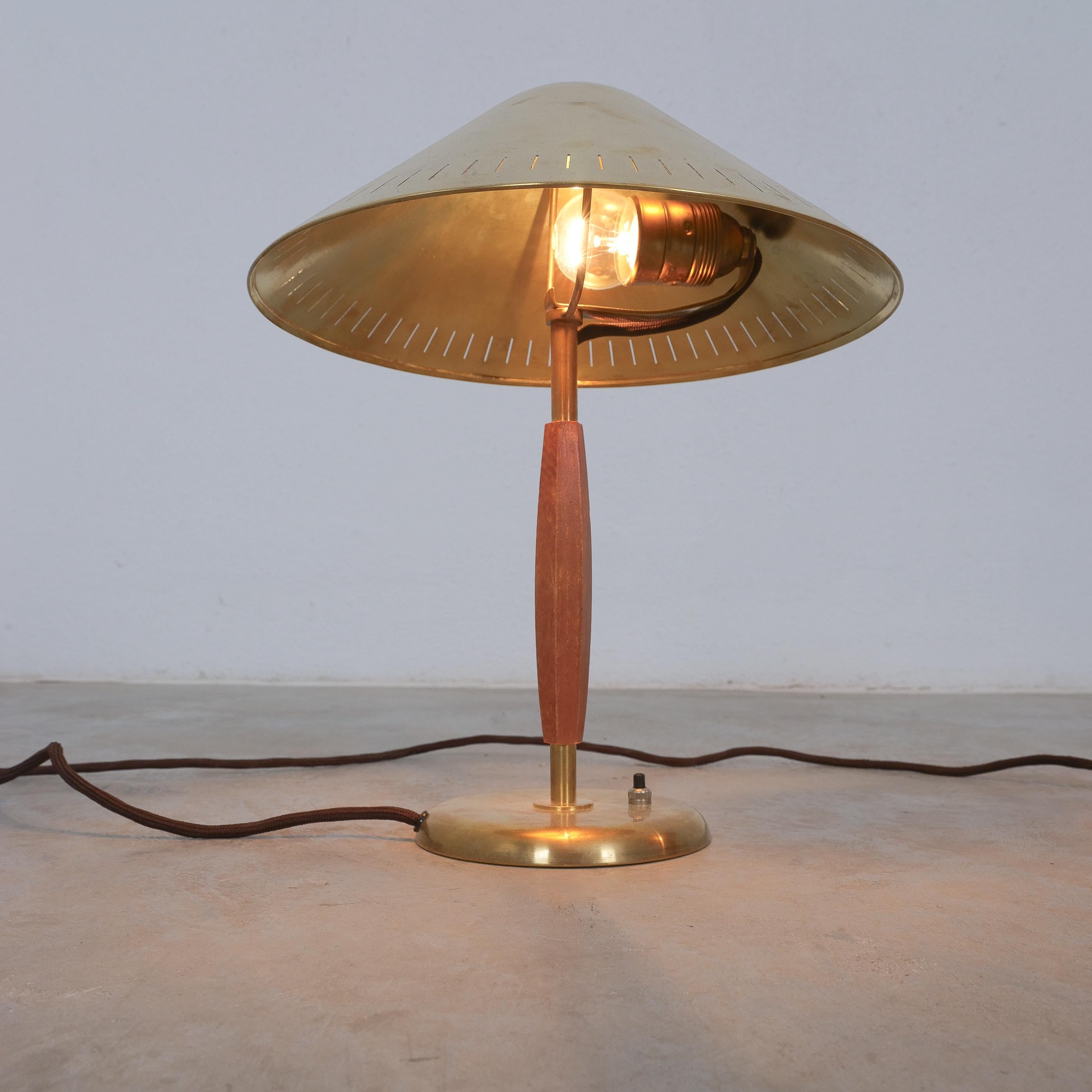 Swedish Harald Notini Pair Table Lamps Brass Böhlmarks, Sweden, 1940s For Sale