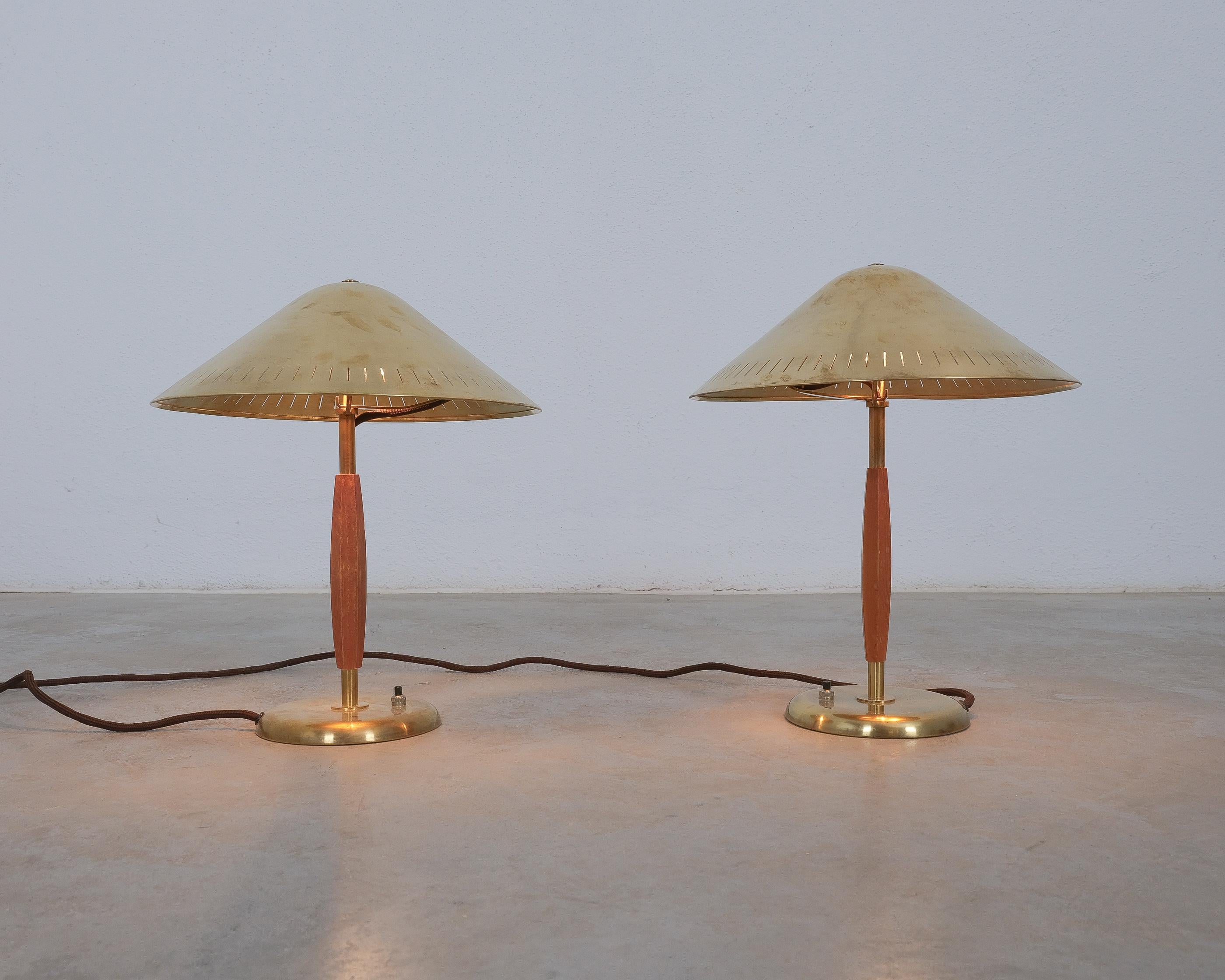Harald Notini Pair Table Lamps Brass Böhlmarks, Sweden, 1940s In Good Condition For Sale In Vienna, AT