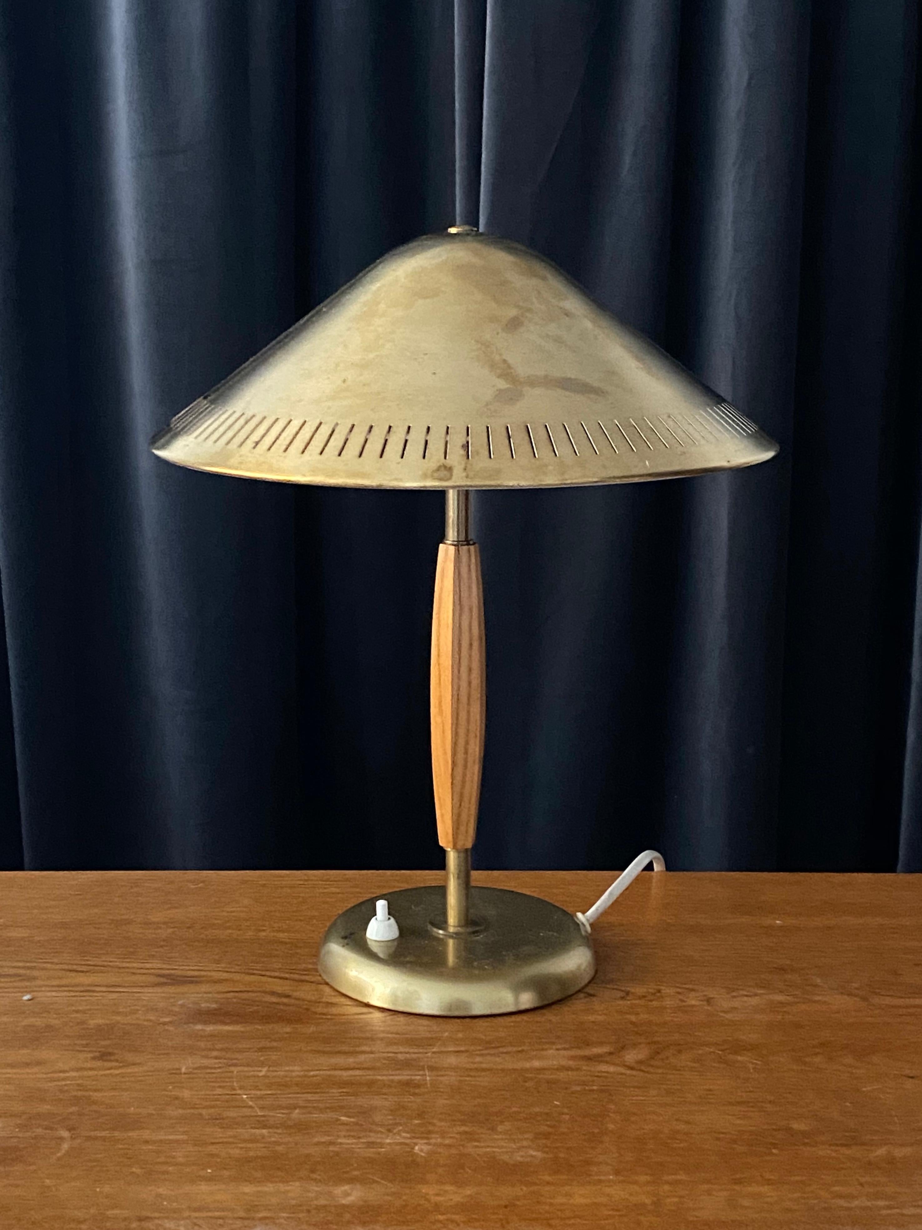 Scandinavian Modern Harald Notini, Table Lamp Brass, Stained Elm, Böhlmarks, Sweden, 1940s