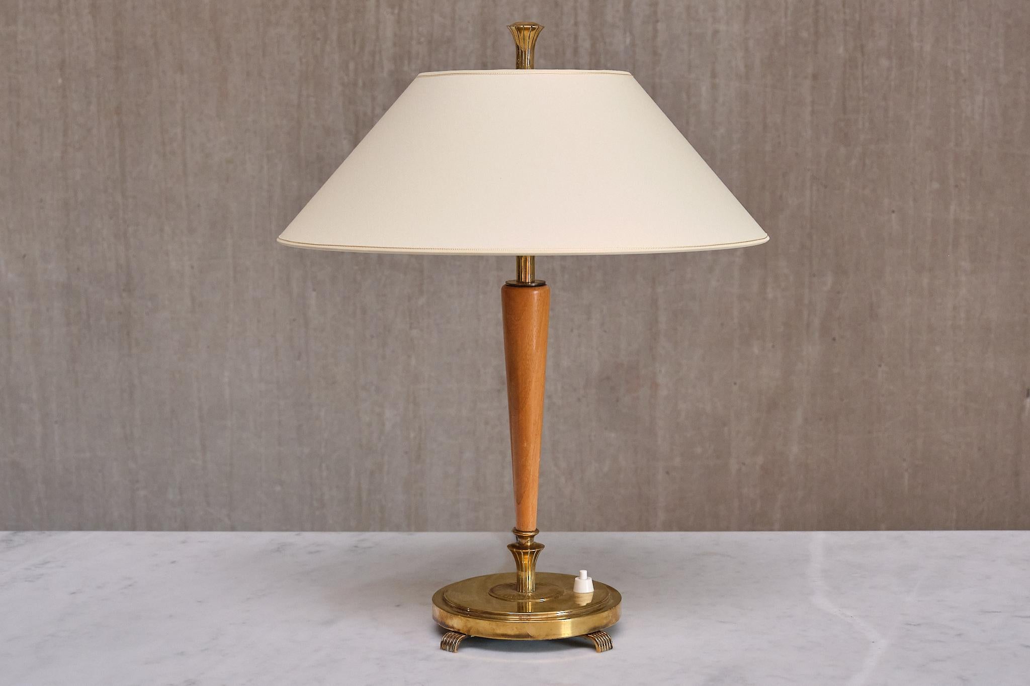 Harald Notini Table Lamp in Brass and Elm, Model 15409, Böhlmarks, Sweden, 1940s For Sale 6