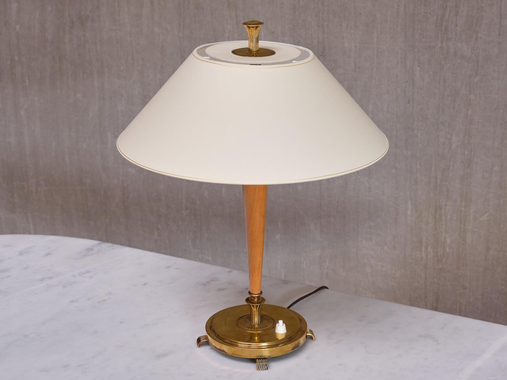 Harald Notini Table Lamp in Brass and Elm, Model 15409, Böhlmarks, Sweden, 1940s For Sale 2