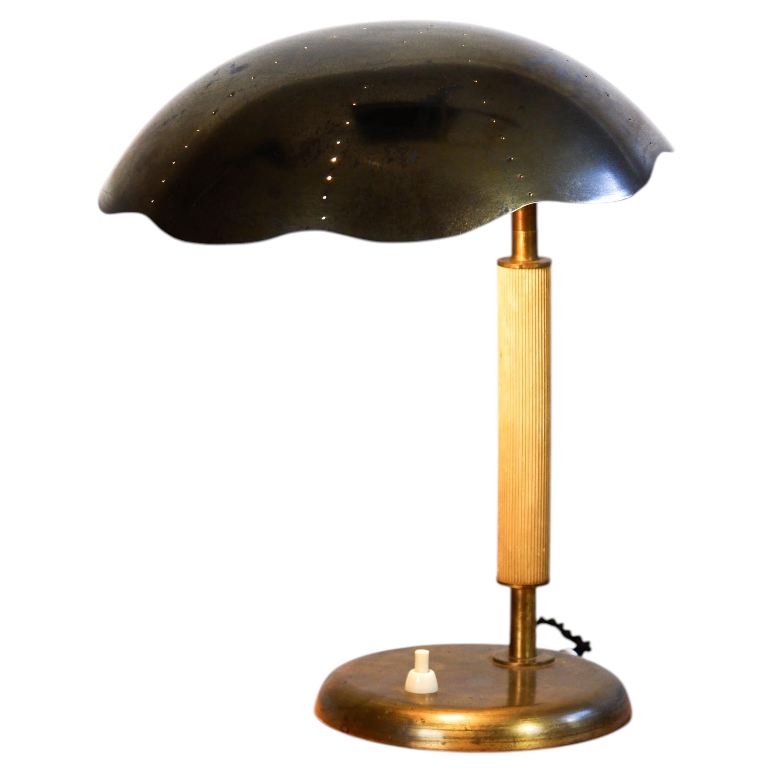 Harald Notini Table lamp model 15295 for Arvid Böhlmarks Lampfabrik circa 1940.