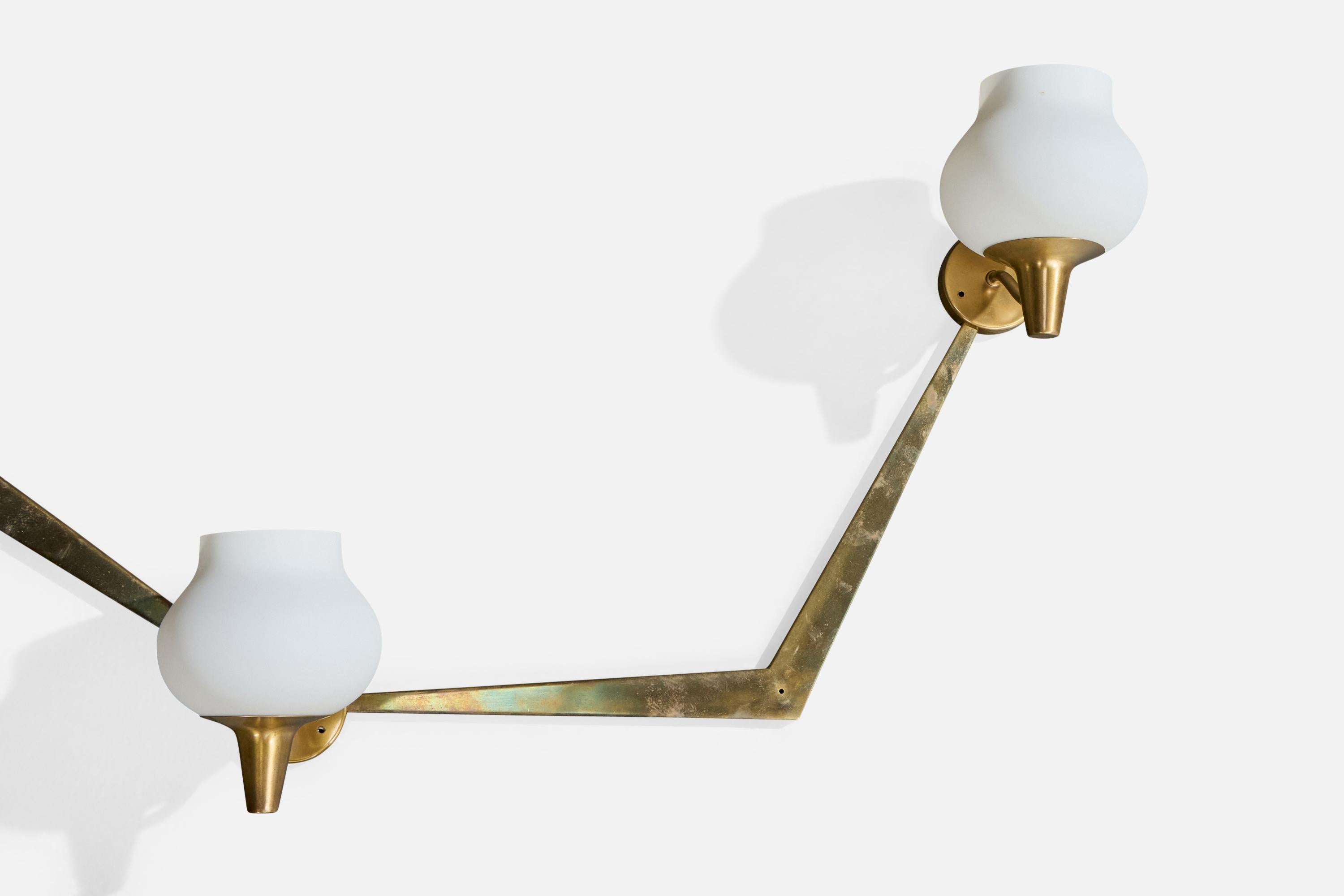 Harald Notini, Aplique, Latón, Cristal, Suecia, Década de 1950 en Bueno estado para la venta en High Point, NC