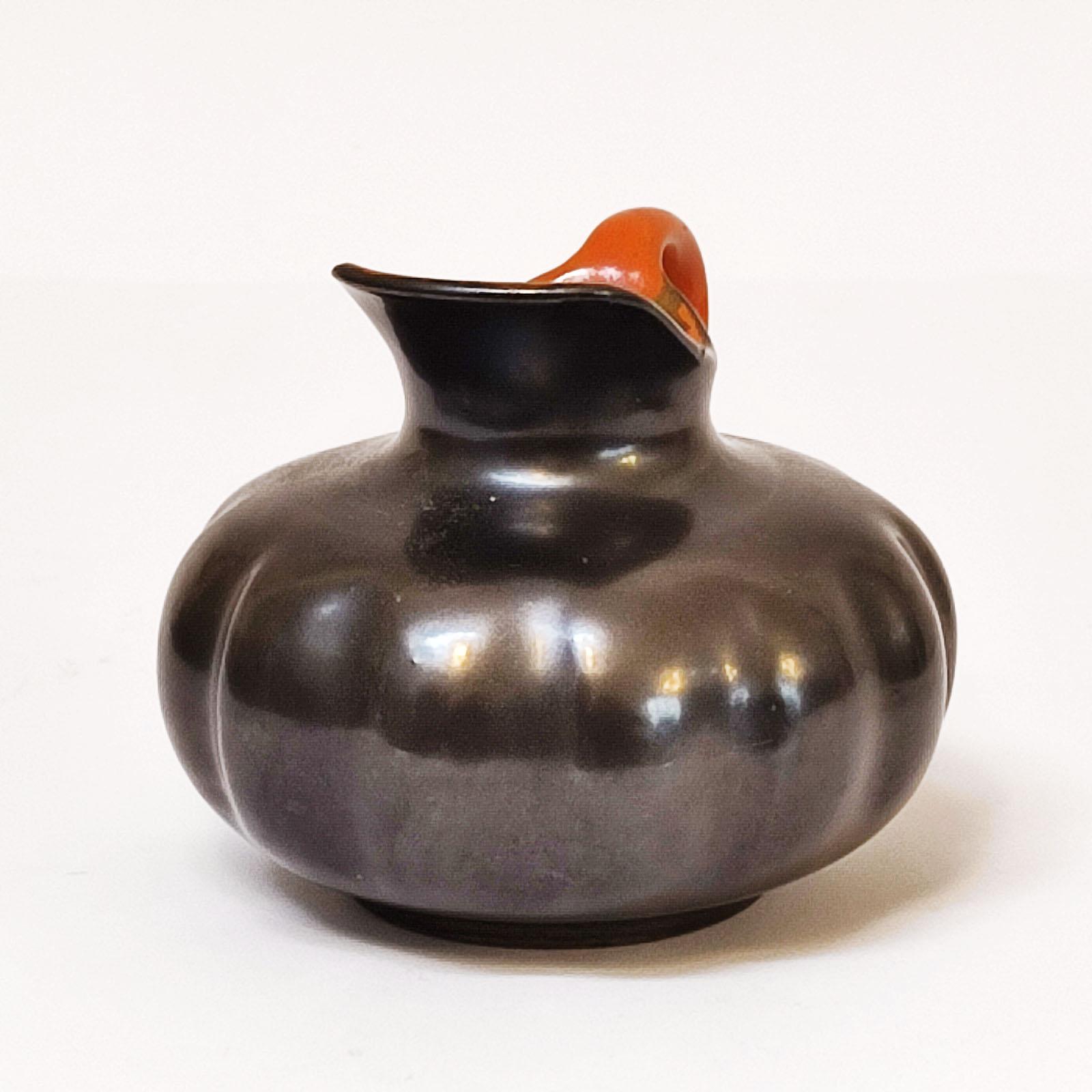 Svedese Harald Östergren per Upsala Ekeby, Brocca in ceramica, Svezia anni '30 in vendita