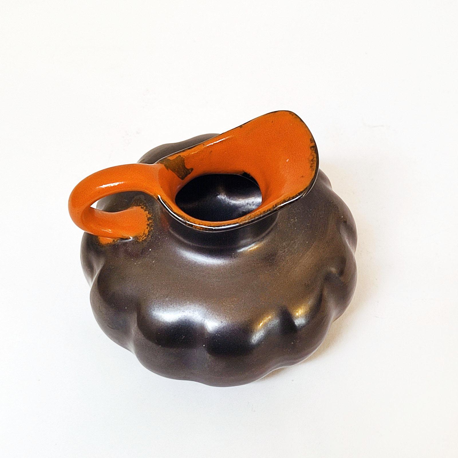 Grès porcellanato Harald Östergren per Upsala Ekeby, Brocca in ceramica, Svezia anni '30 in vendita
