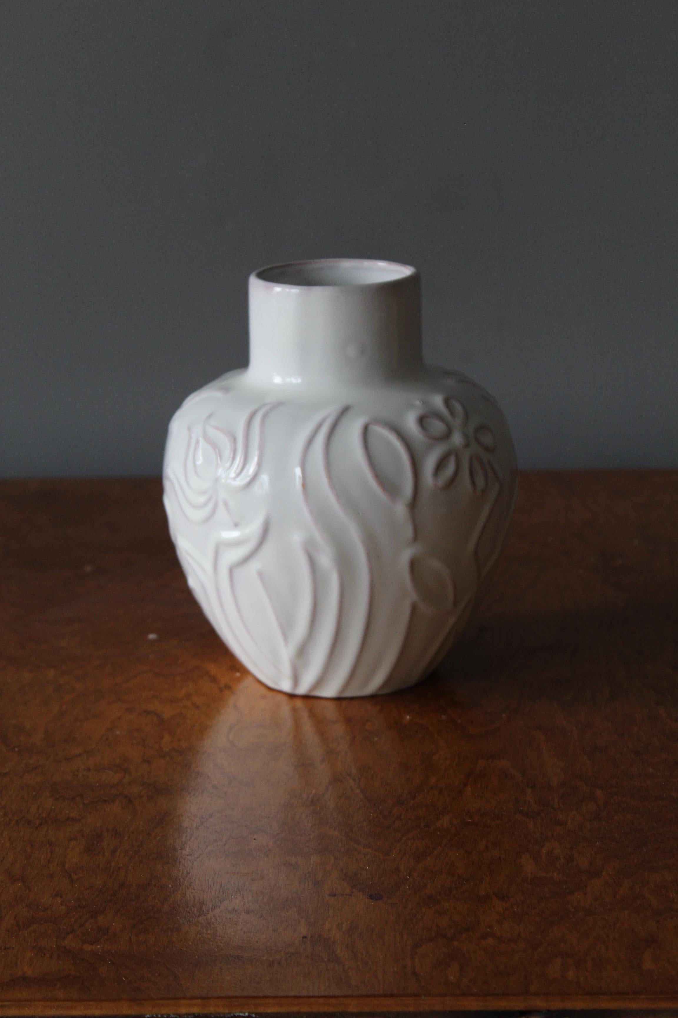 Swedish Harald Östergren, Vase, White Glazed Ceramic, Upsala-Ekeby, Sweden, 1930s