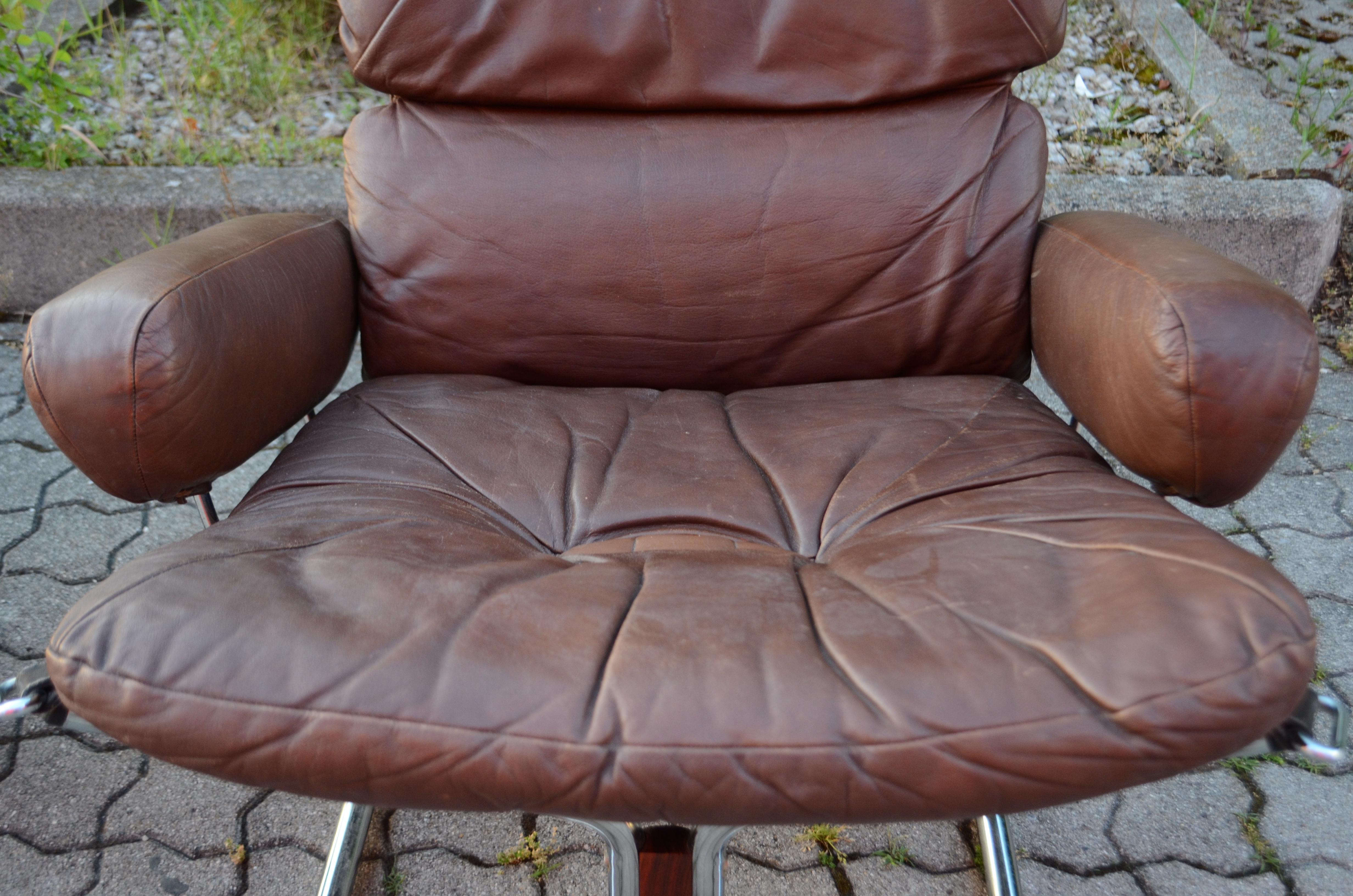 Harald Relling pour Westnofa fauteuil de salon Wing Wingback en cuir marron en vente 11