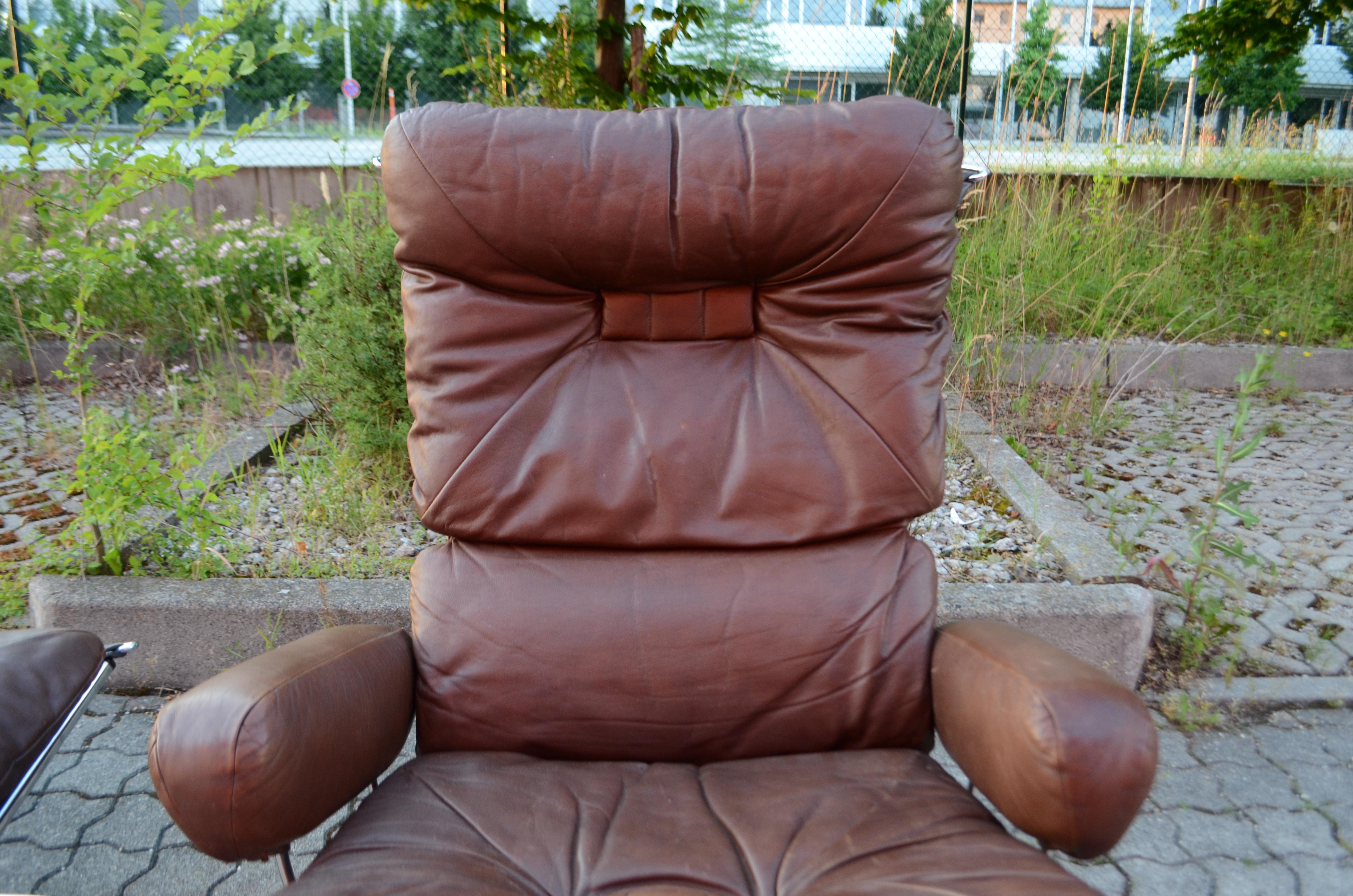 Norvégien Harald Relling pour Westnofa fauteuil de salon Wing Wingback en cuir marron en vente