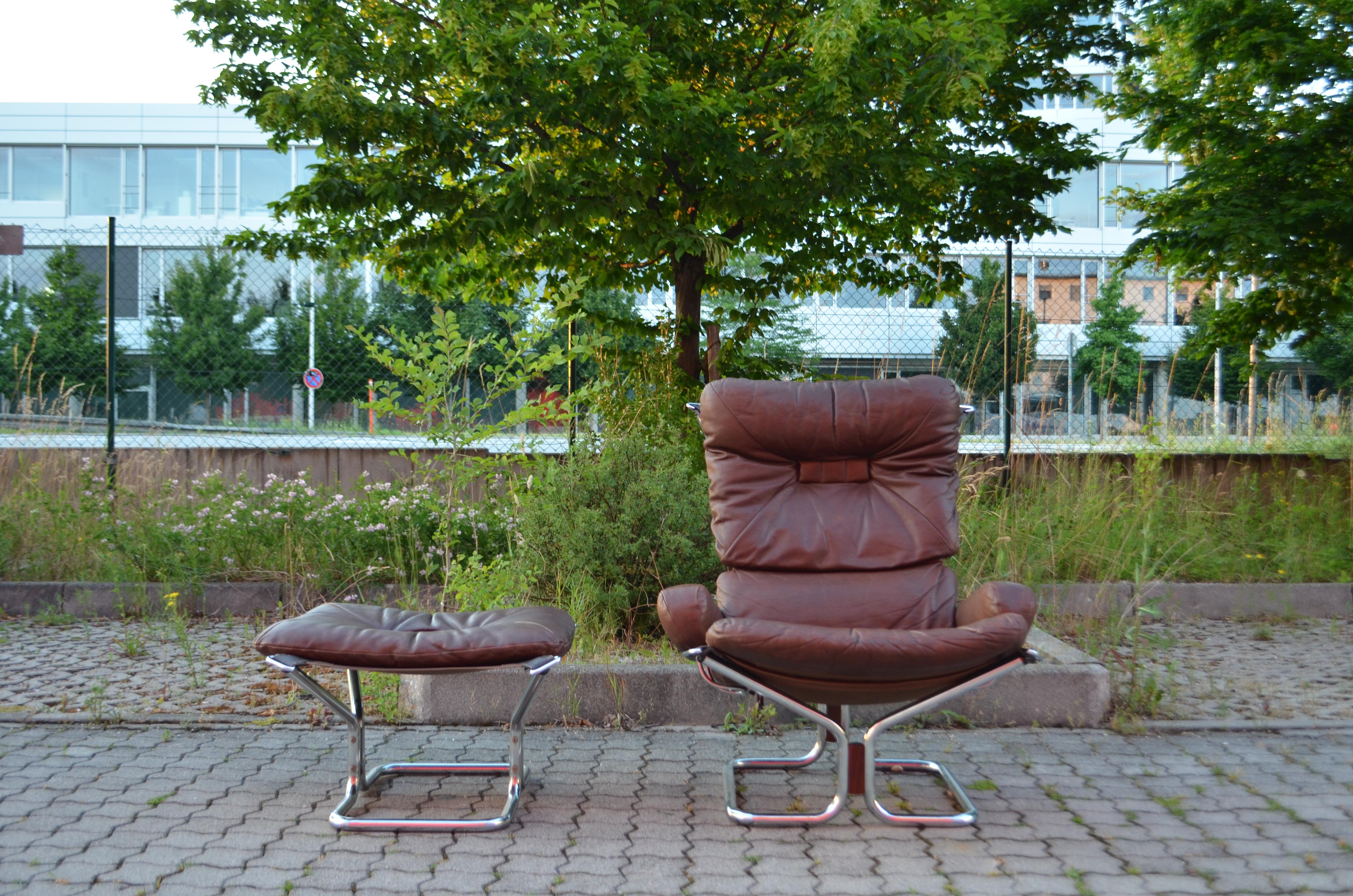 Late 20th Century Harald Relling for Westnofa Wing Wingback Brown Leather Lounge Chair For Sale