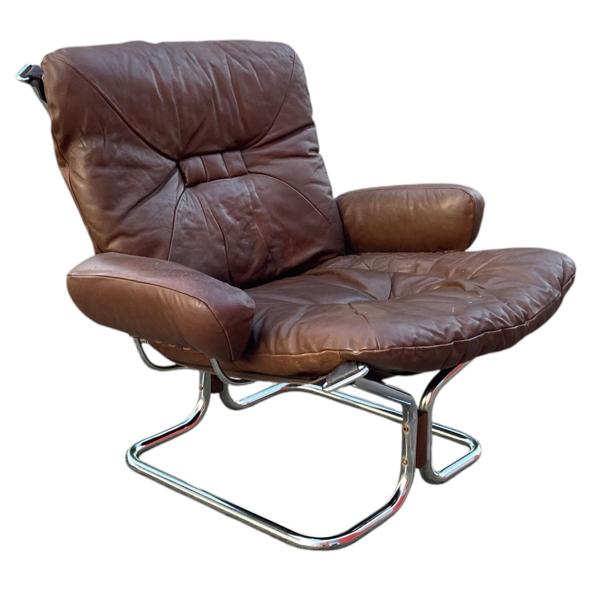 Fauteuil de salon « Wing Wingback » en cuir marron, conçu par Harald Relling pour Westnofa en vente