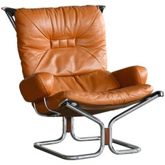 Chaise "Wing" Harald Relling en cuir chromé et cognac pour Westnofa