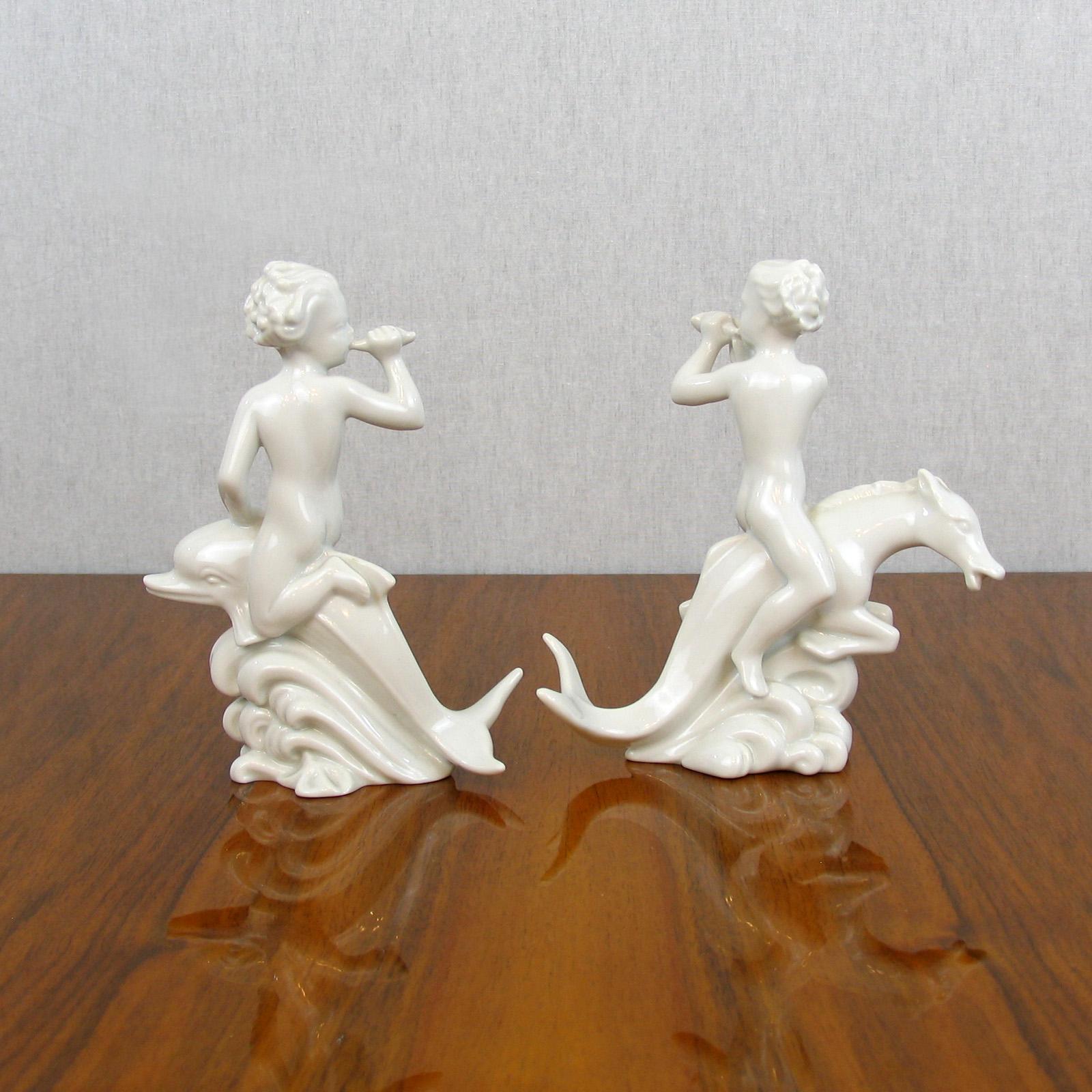 Porcelaine Harald Salomon for Rrstrand, ensemble de six figurines émaillées blanches Blanc de Chine en vente