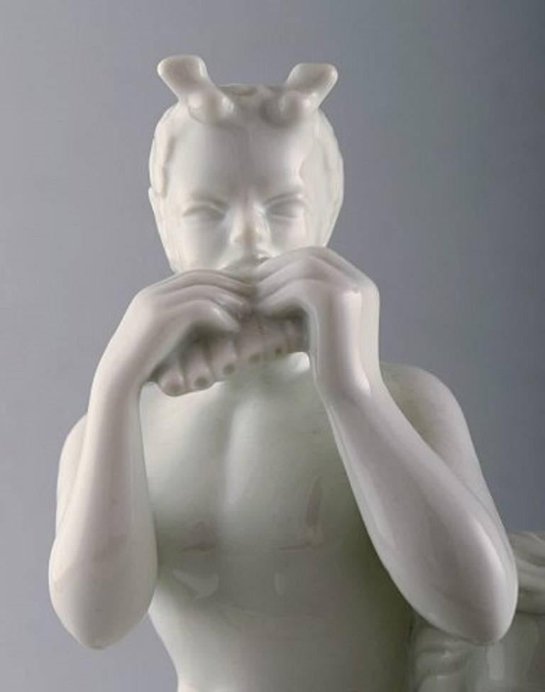 Harald Salomon, Rörstrand, White Glazed Porcelain Art Deco Figure In Excellent Condition In Copenhagen, DK