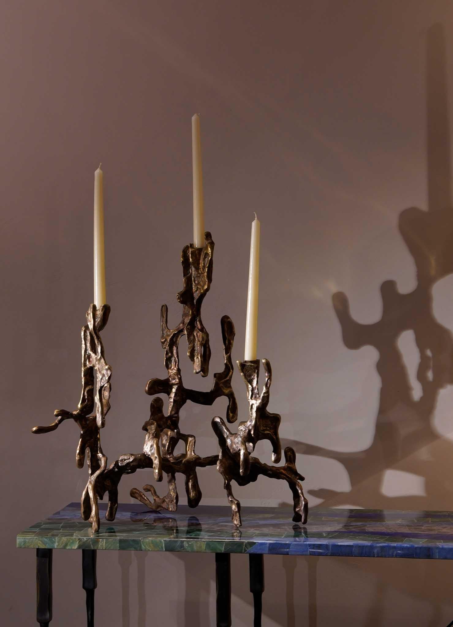 Ottone Harappa Candelabra in Brass, Viya by Vikram Goyal in vendita