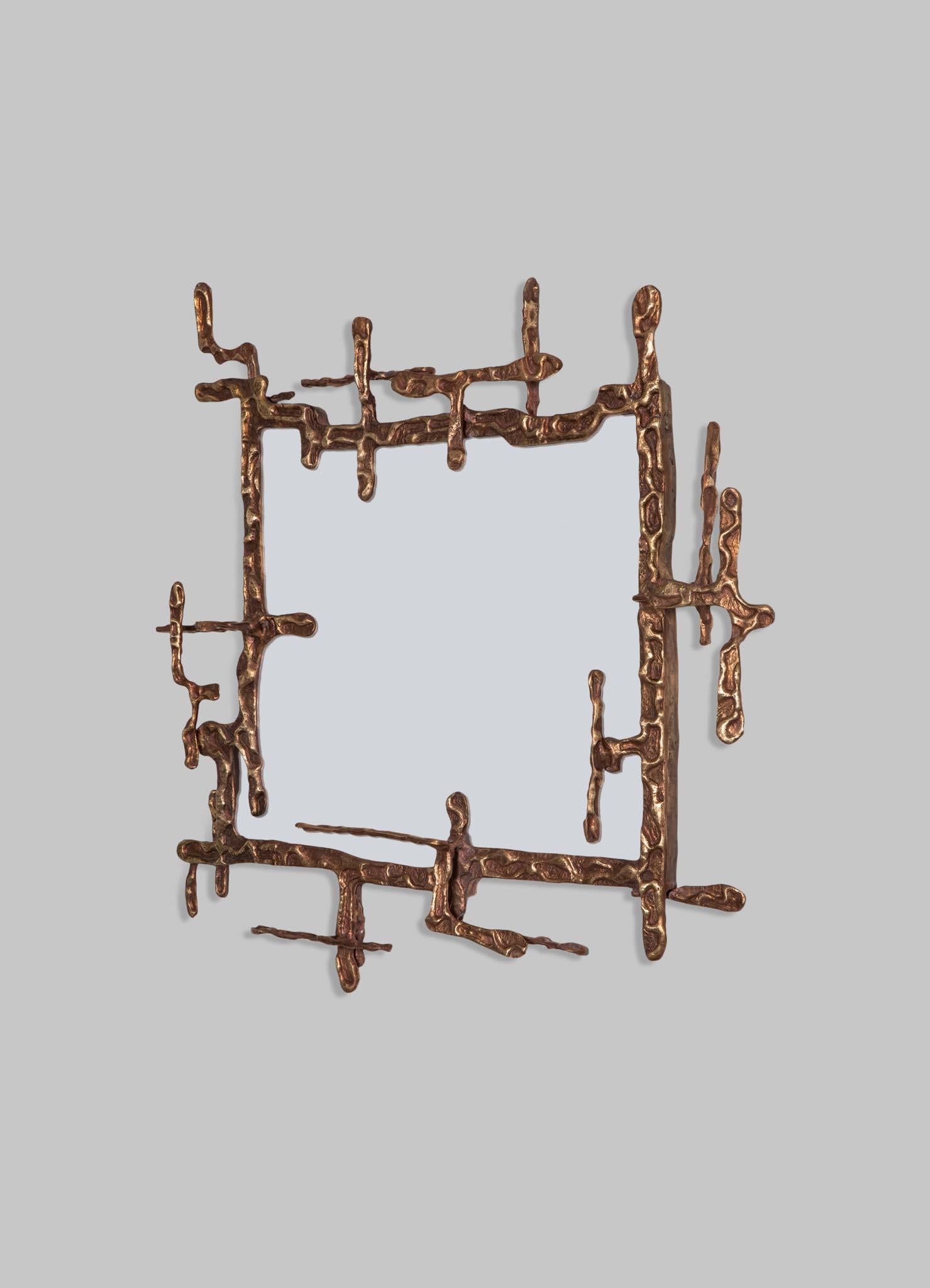 Indien Miroir Harappa en laiton Viya de Vikram Goyal en vente