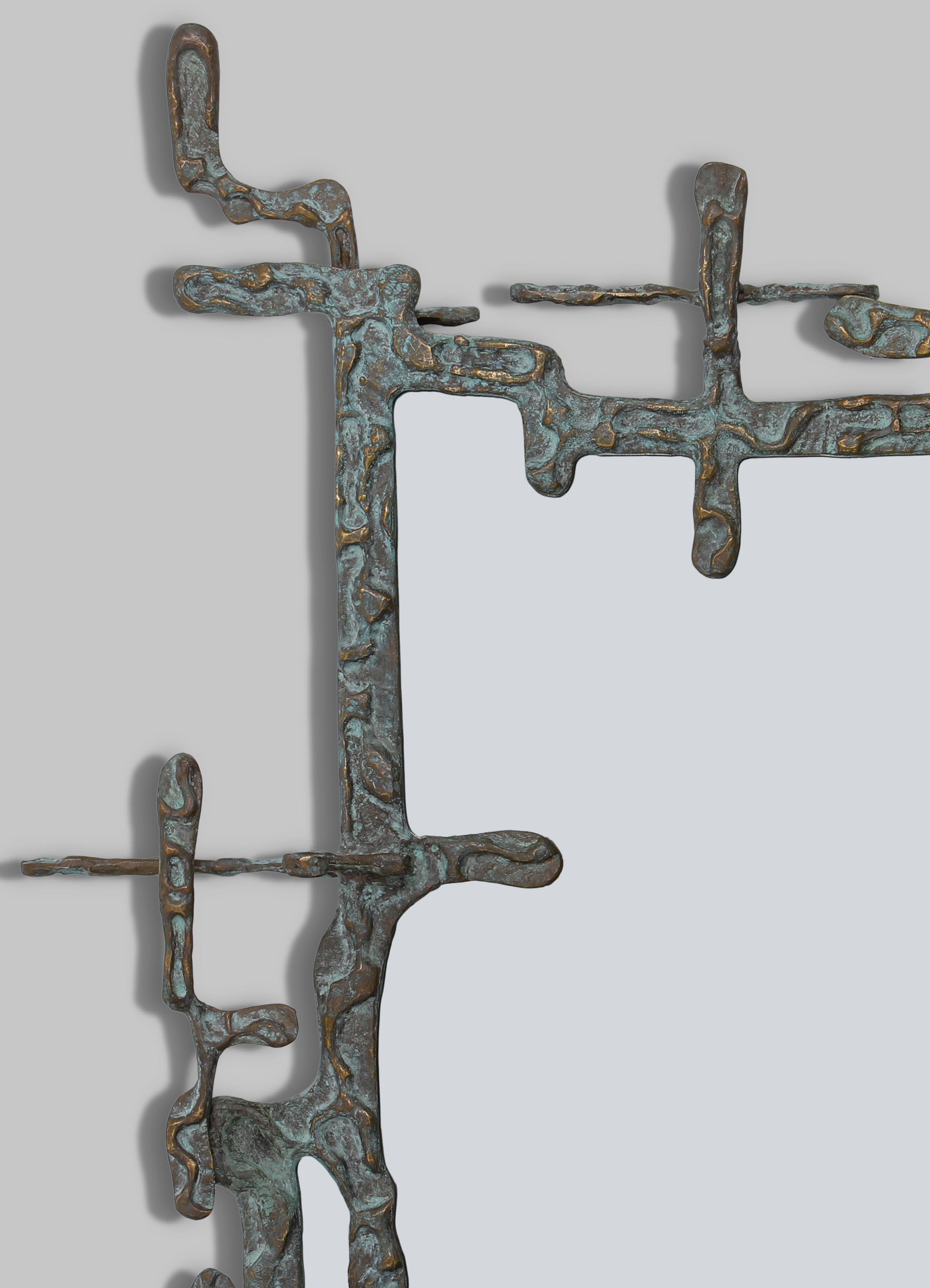 Calco Specchio Harappa Verdigris in ottone, Viya by Vikram Goyal in vendita