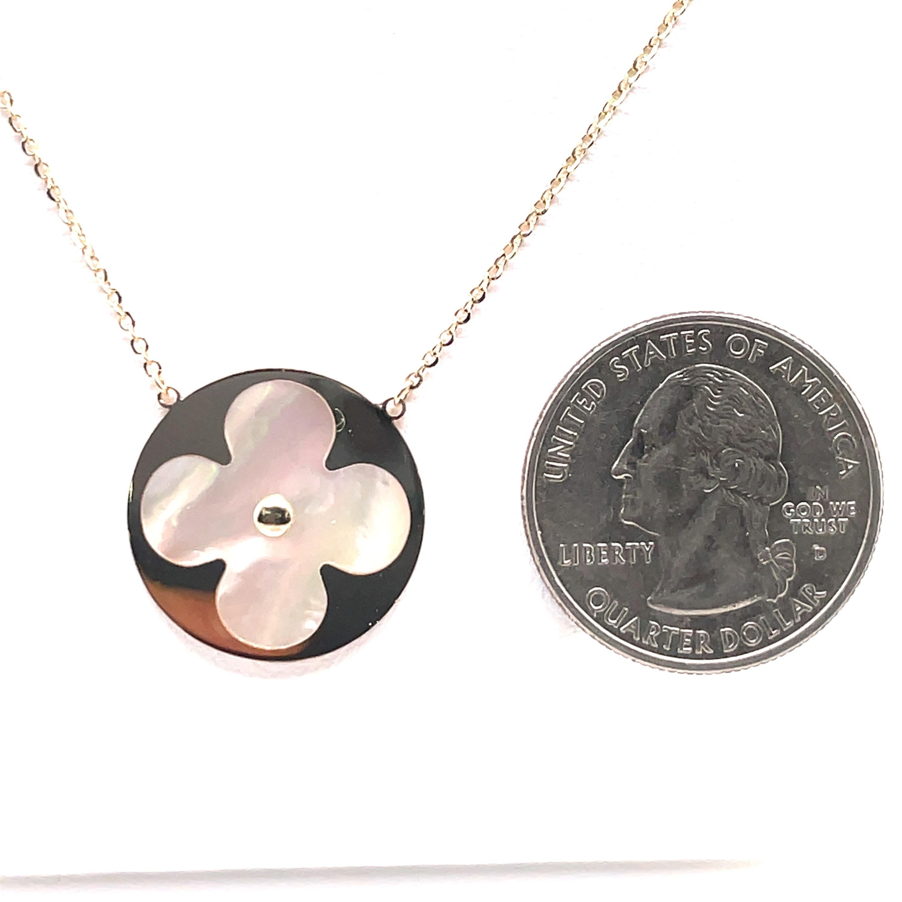 Harbor D. Italian Mother of Pearl Clover Pendant 14 Karat Yellow Gold In New Condition In New York, NY