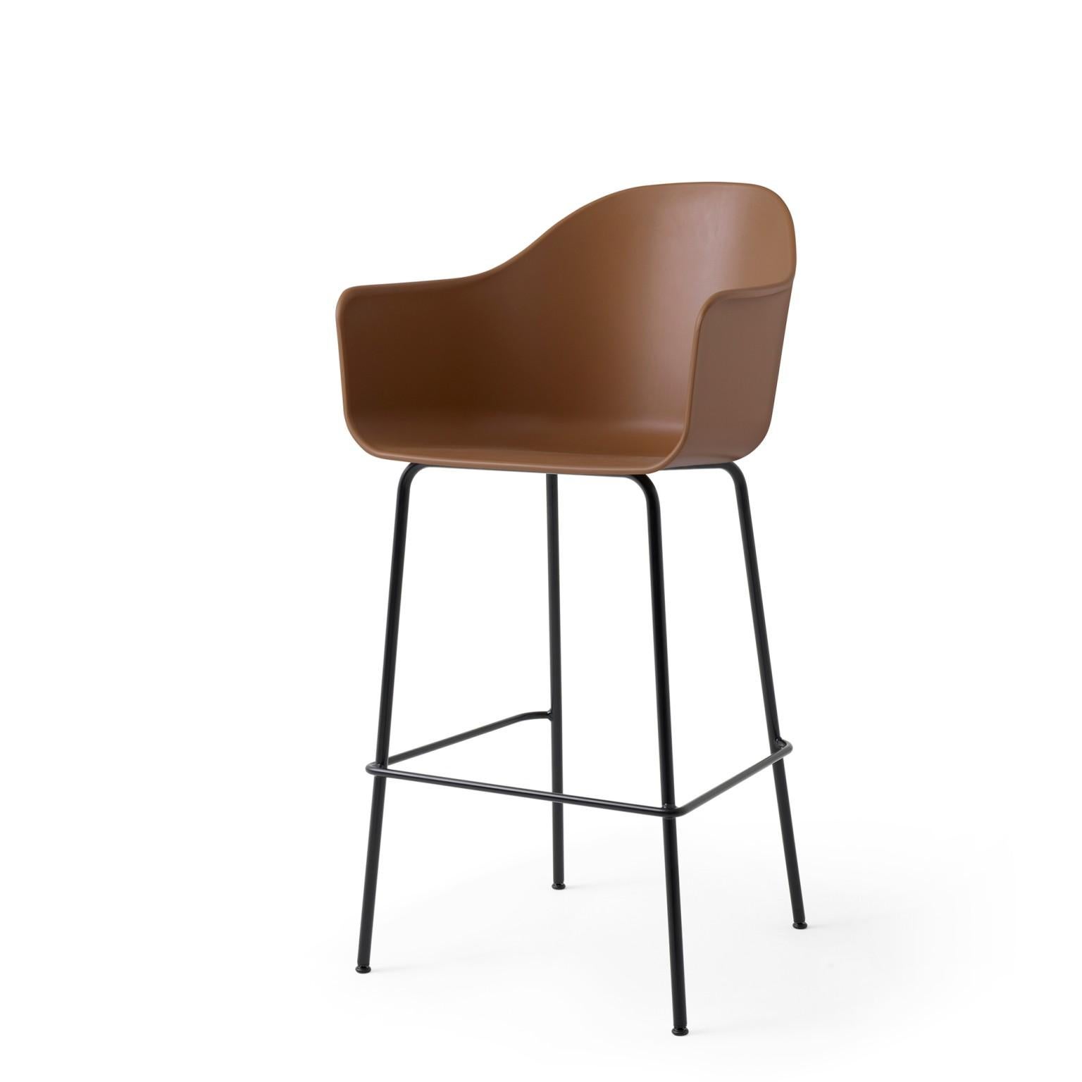Originally conceived to serve a broad range of needs at menu space, menu’s showroom or creative co-working space or café in Copenhagen, the harbour chair design has expanded to respond to all kinds of demands in private and public spaces. The latest