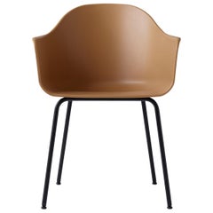 Harbour Chair, Legs in Black Steel and a Shell in Khaki