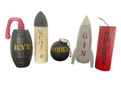 Difícil de encontrar Juego de cinco licoreras de cerámica de los años 60 de Davar