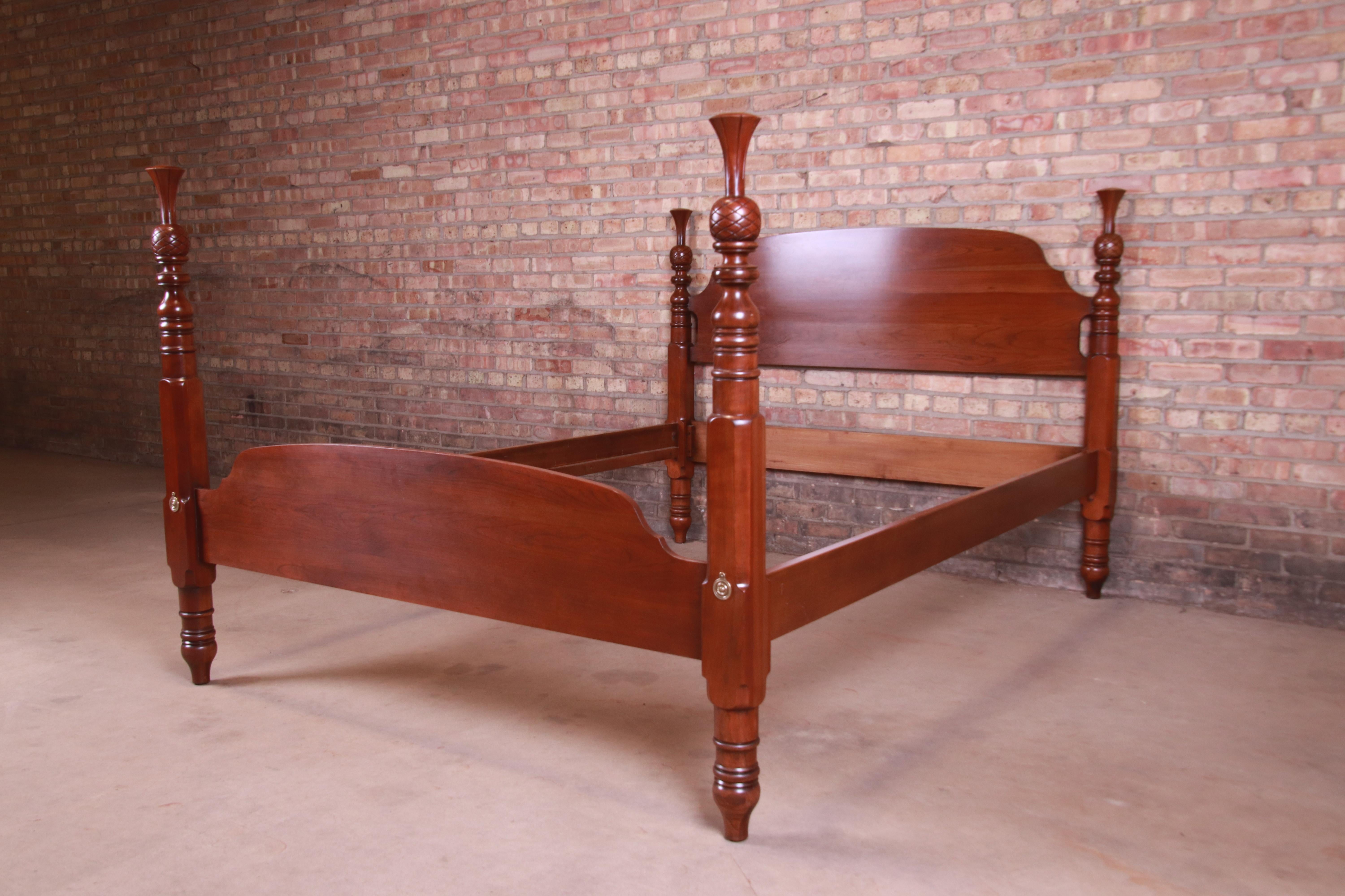 Harden American Colonial Solid Cherrywood Four Poster Queen Size Bed In Good Condition In South Bend, IN