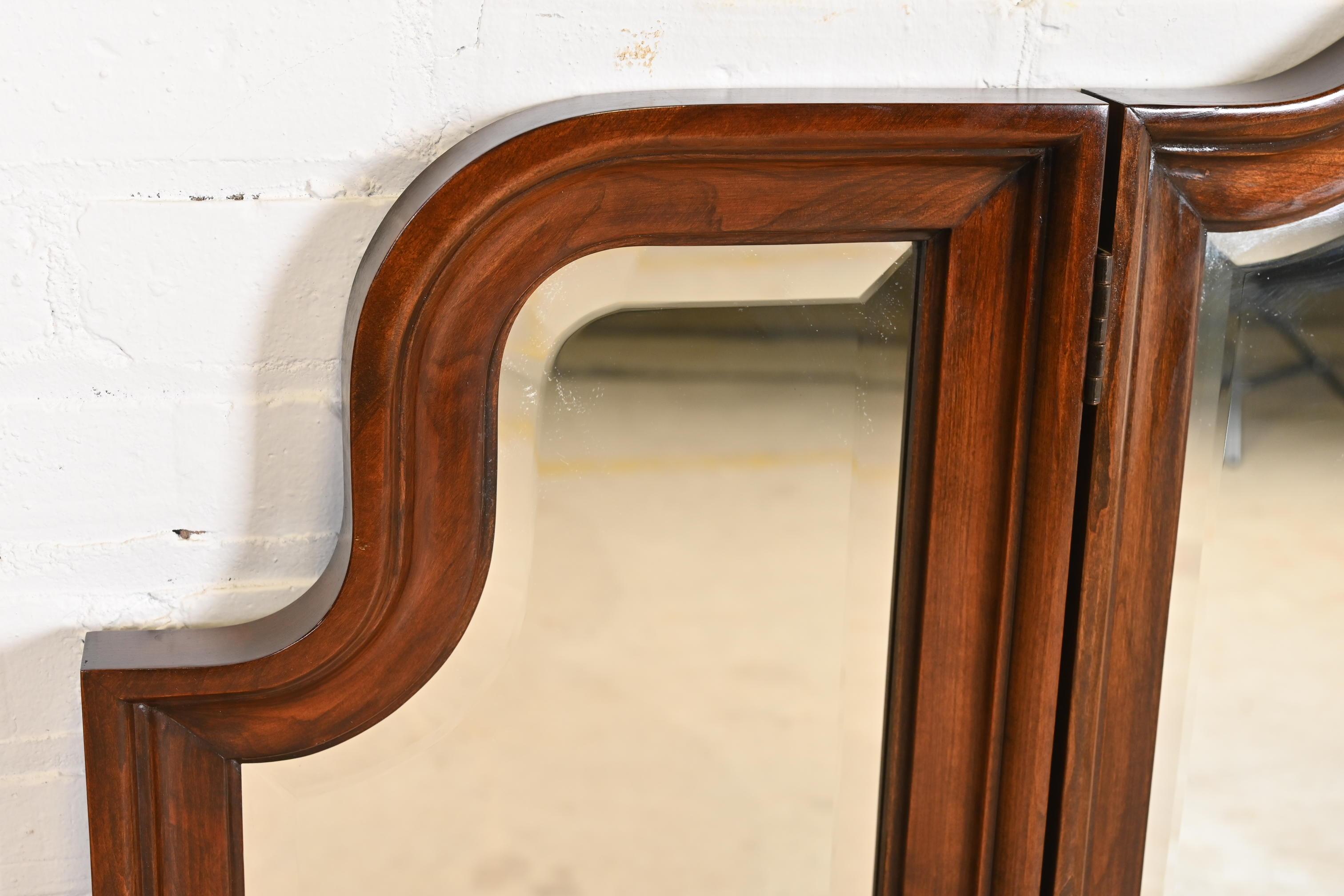 20th Century Harden Furniture Georgian Carved Cherry Wood Tri-Fold Triple Mirror For Sale