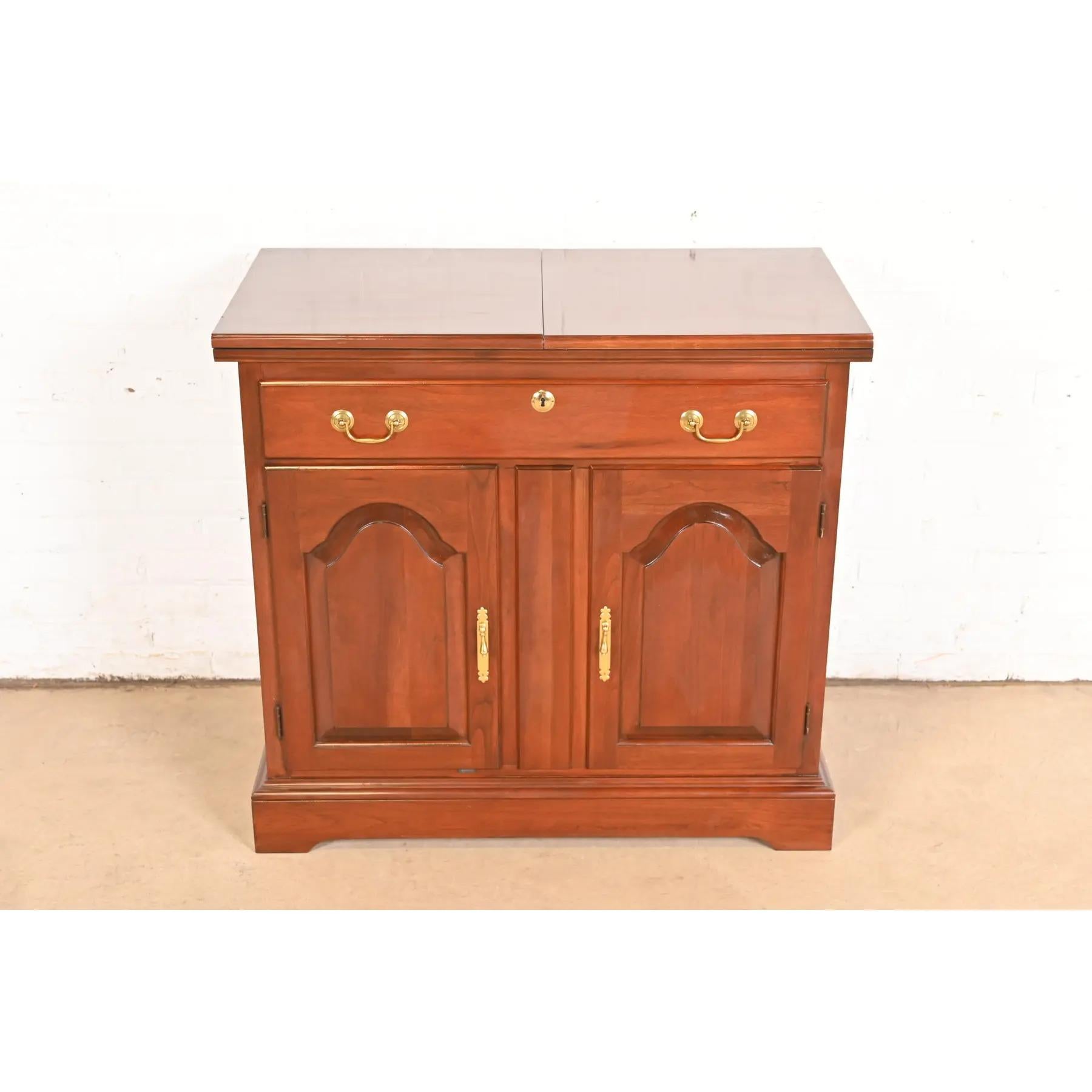 American Harden Furniture Georgian Cherry Wood Flip Top Bar Cabinet or Buffet Server For Sale