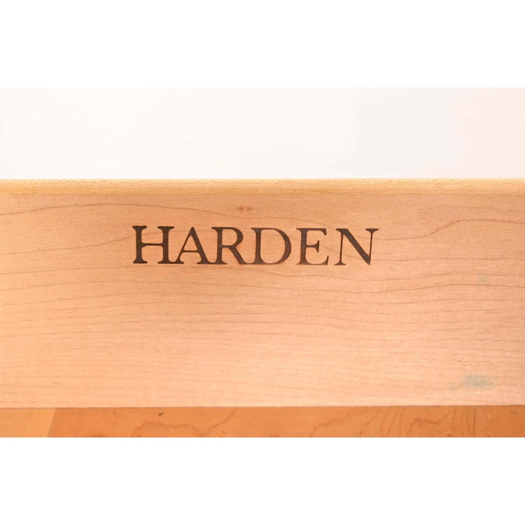 Harden Furniture Georgian Cherry Wood Flip Top Bar Cabinet or Buffet Server For Sale 3